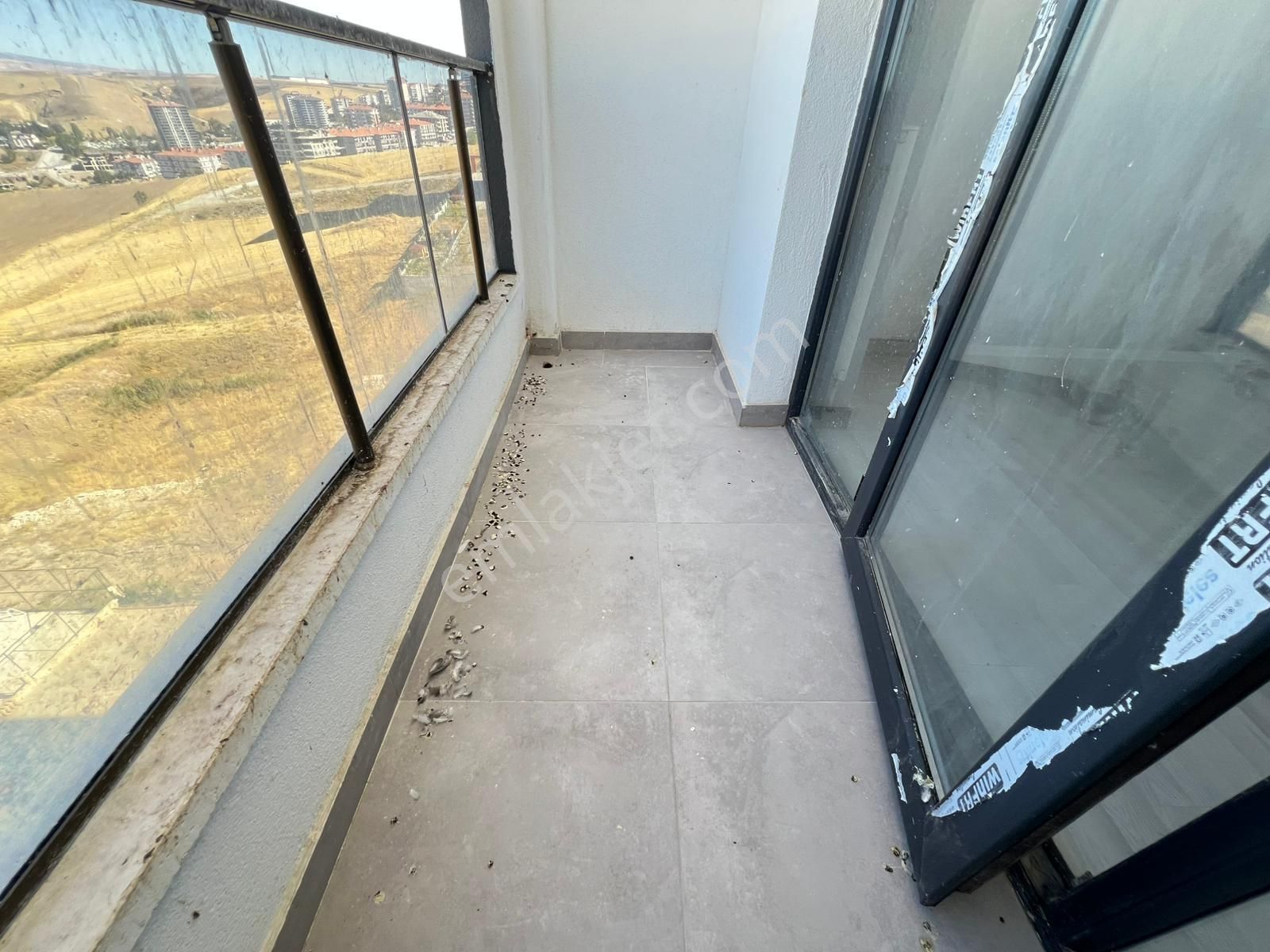 Engin Emlak'tan Merkezi Konumda Manzaralı 4+1 Site Dairesi - Görsel 31