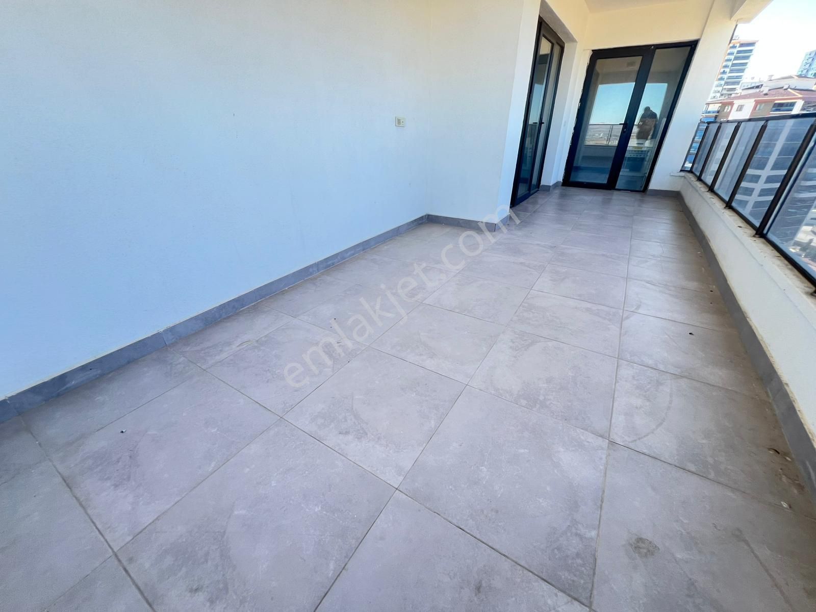 Engin Emlak'tan Merkezi Konumda Manzaralı 4+1 Site Dairesi - Görsel 33