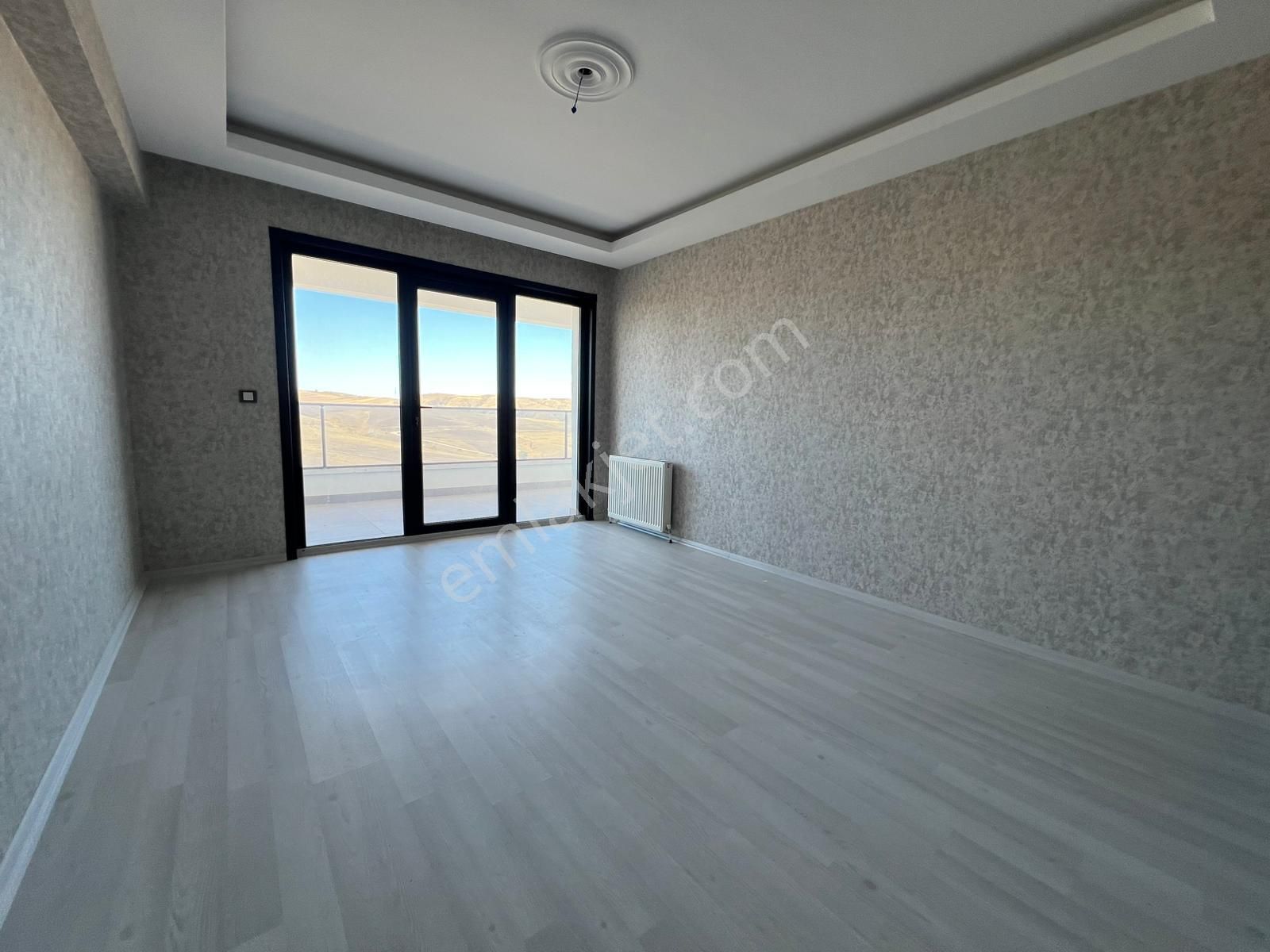 Engin Emlak'tan Merkezi Konumda Manzaralı 4+1 Site Dairesi - Görsel 10