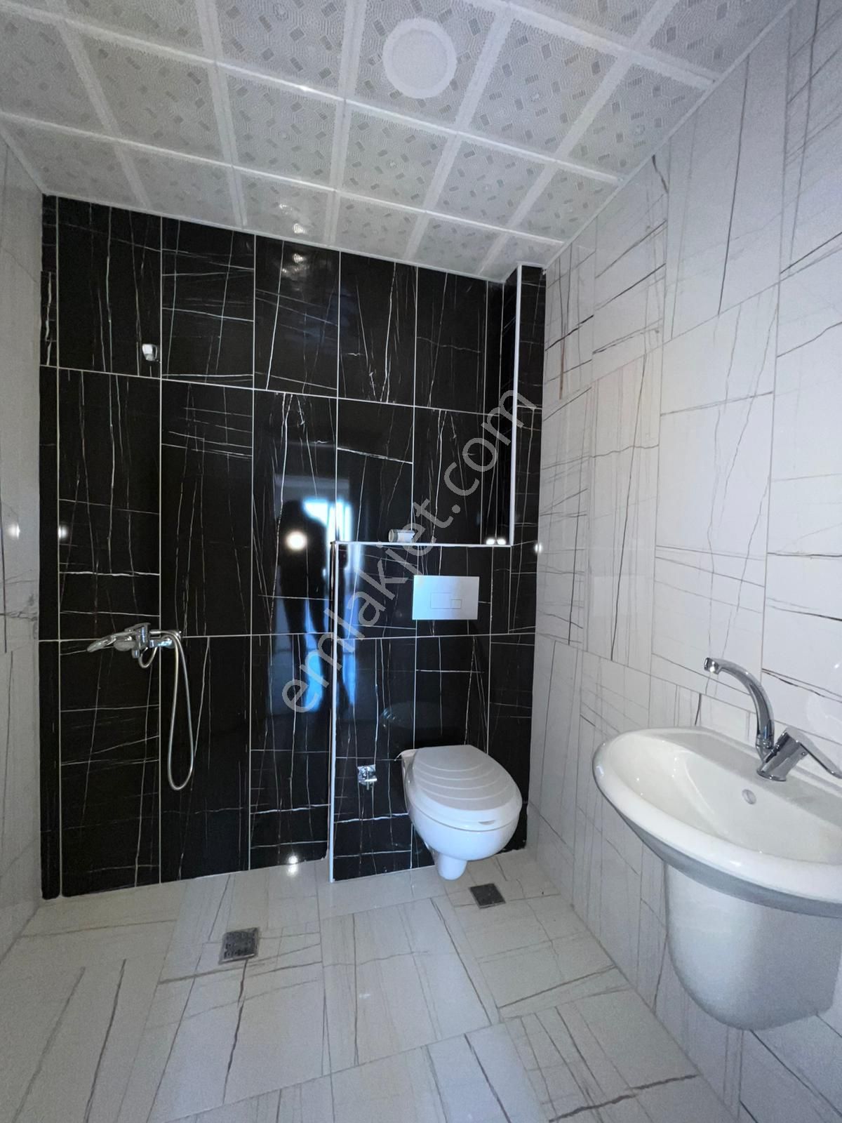 Engin Emlak'tan Merkezi Konumda Manzaralı 4+1 Site Dairesi - Görsel 25