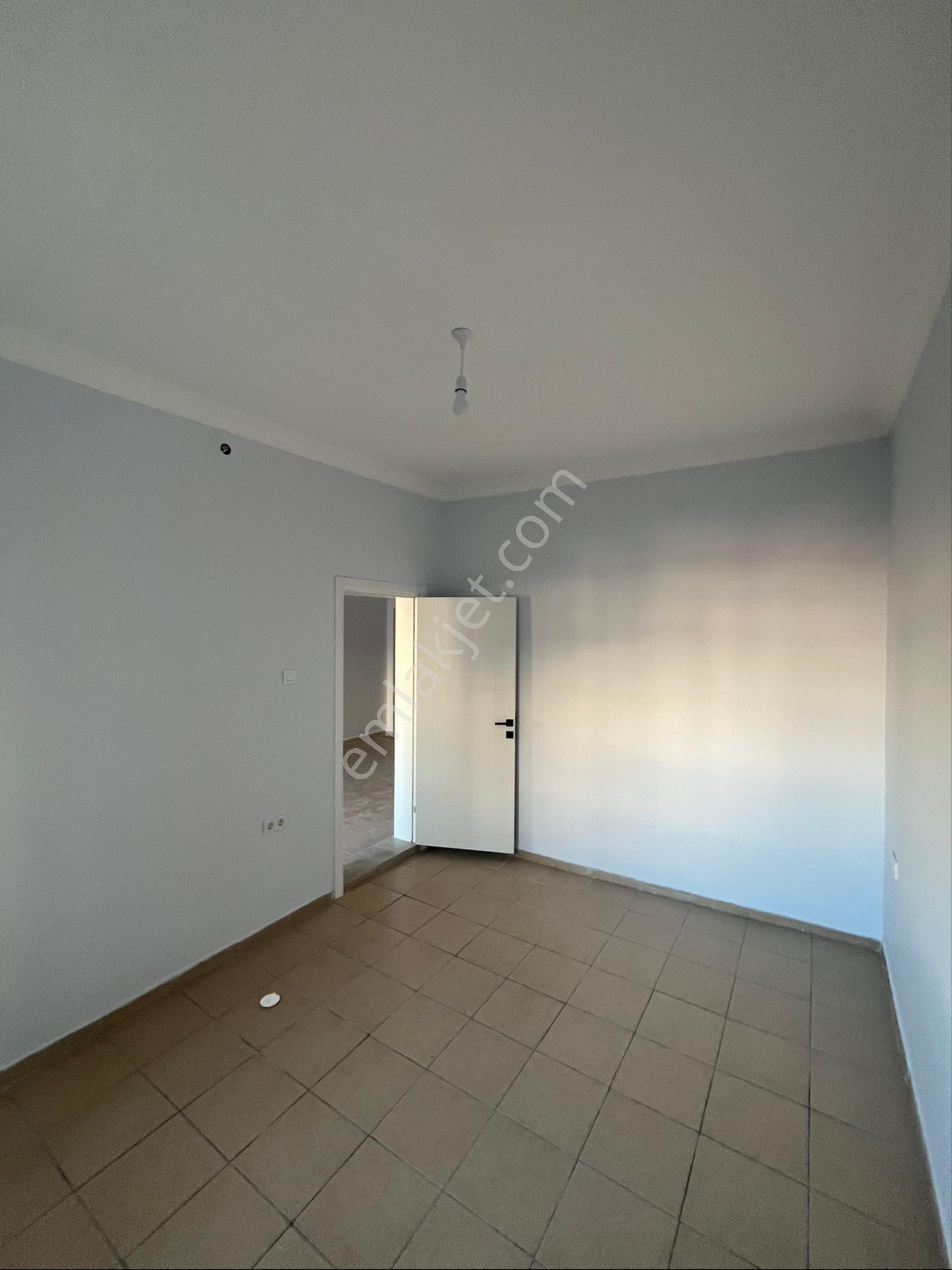 Çiğli Merkez’de 1+1 Kiralık Ofis - Görsel 3