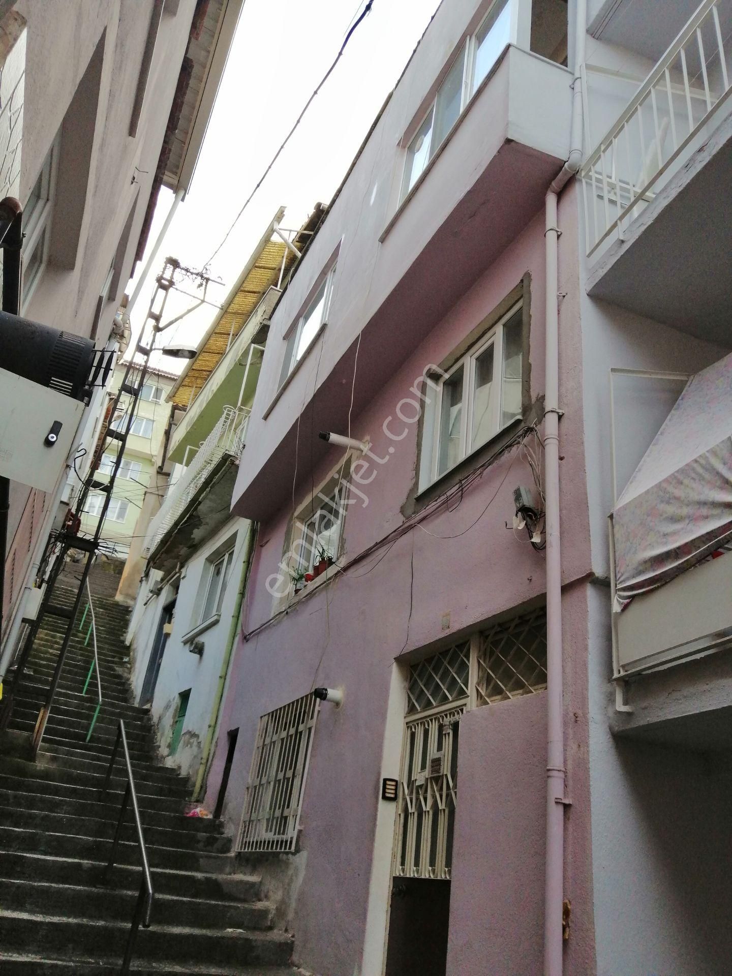 Bursa Osmangazi Hamzabey De Satılık 3 Katlı Bina