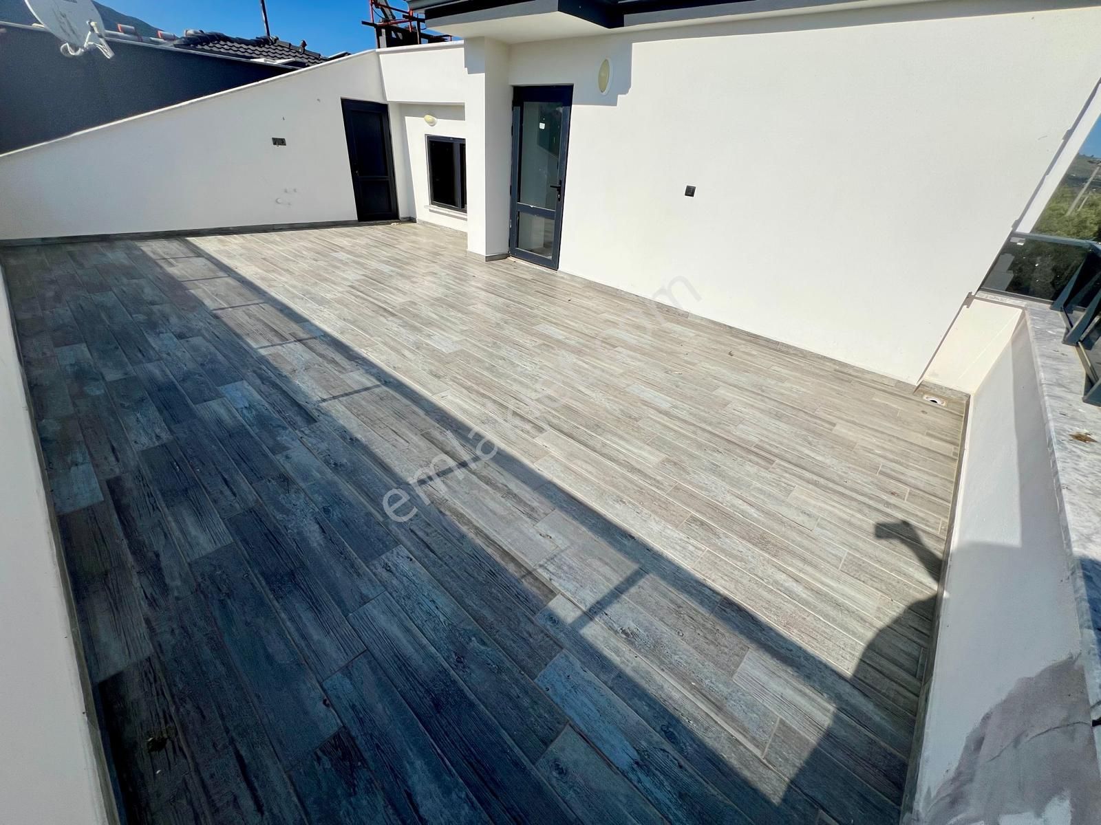 Akçay Aras Emlaktan Zeytinlide Köşe Konumlu 3+1 Villa - Görsel 34