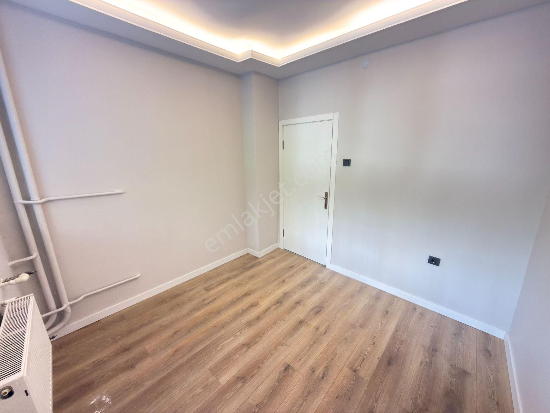 Kuyuyazı Cad Yakını 3+1 Bağımsız Kendine Ait Bahçeli Lüks Yapılı - Görsel 24