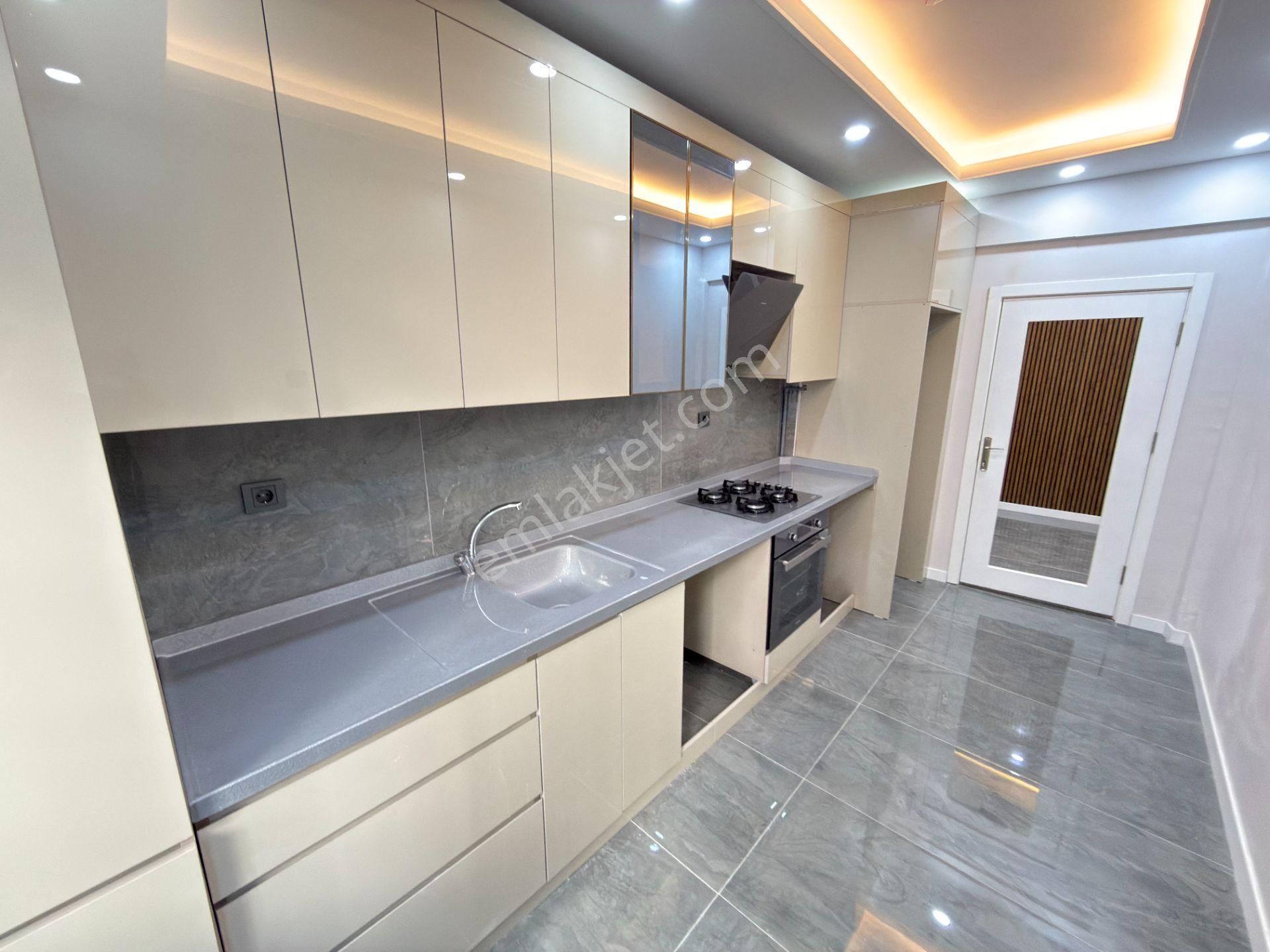 Kuyuyazı Cad Yakını 3+1 Bağımsız Kendine Ait Bahçeli Lüks Yapılı - Görsel 8