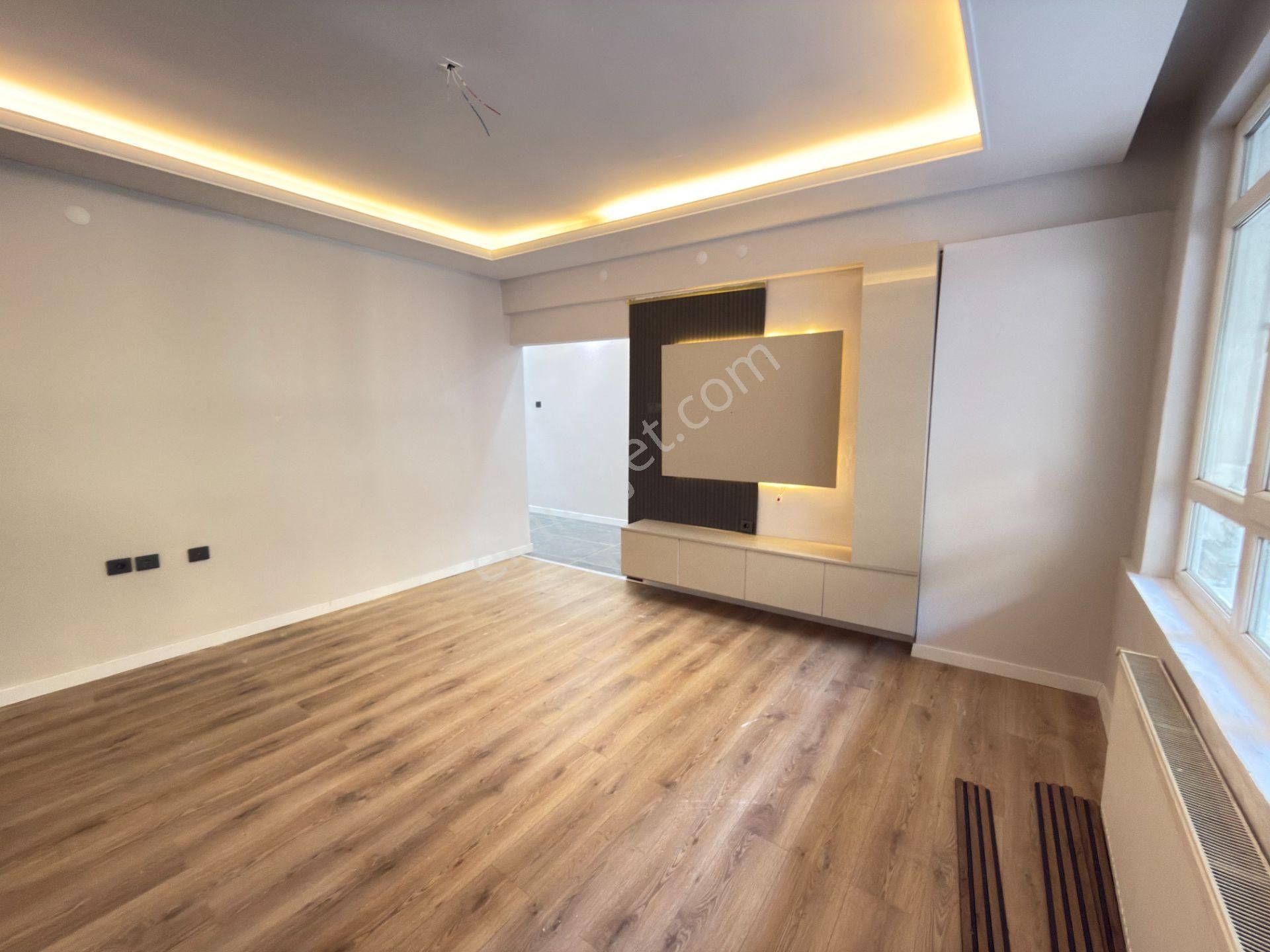 Kuyuyazı Cad Yakını 3+1 Bağımsız Kendine Ait Bahçeli Lüks Yapılı - Görsel 15