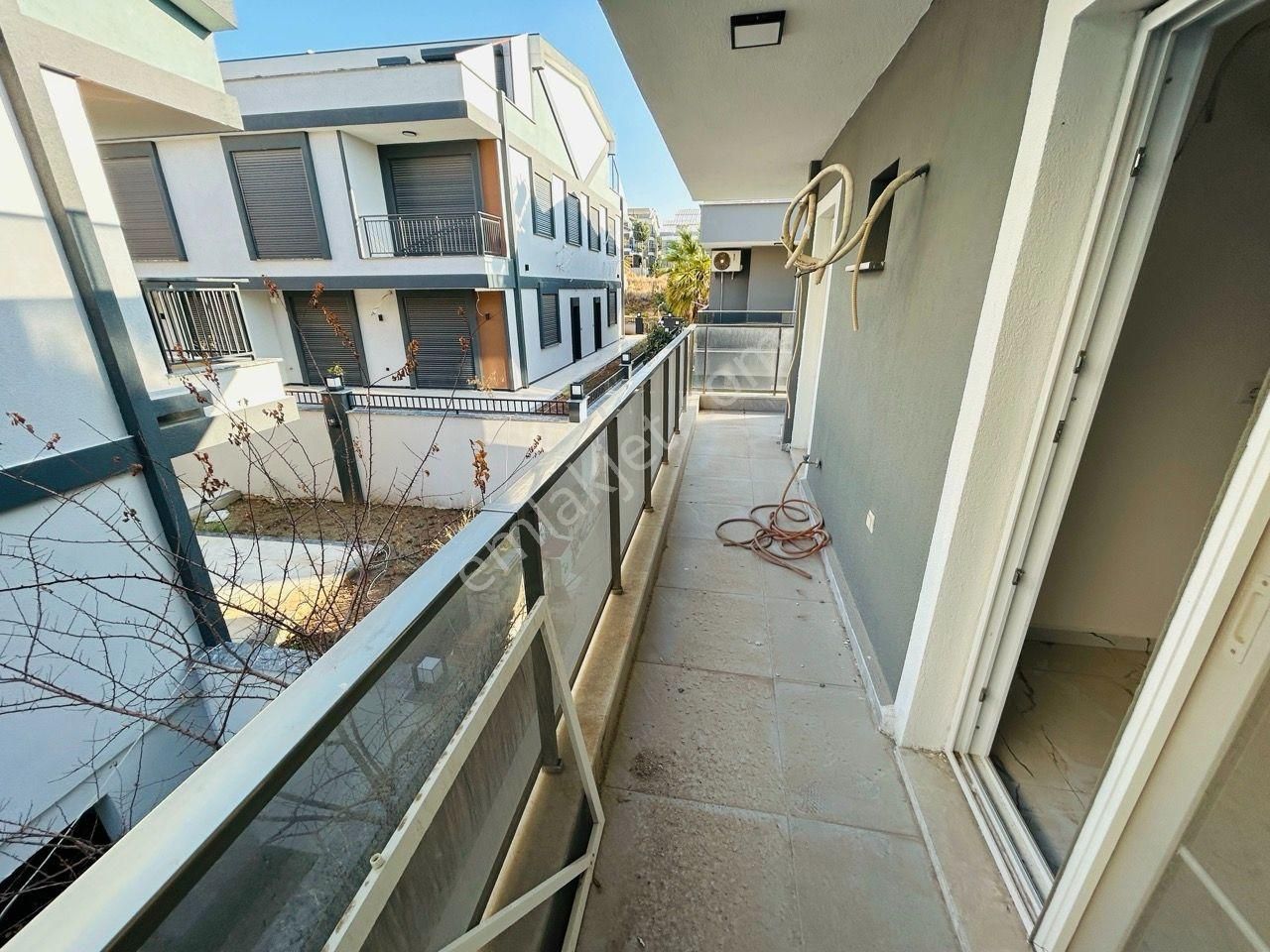 Didim'de Havuzlu Sitede Daire Fiyatına Villa 3+1 - Görsel 15