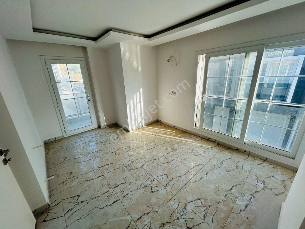 Didim'de Havuzlu Sitede Daire Fiyatına Villa 3+1 - Görsel 18