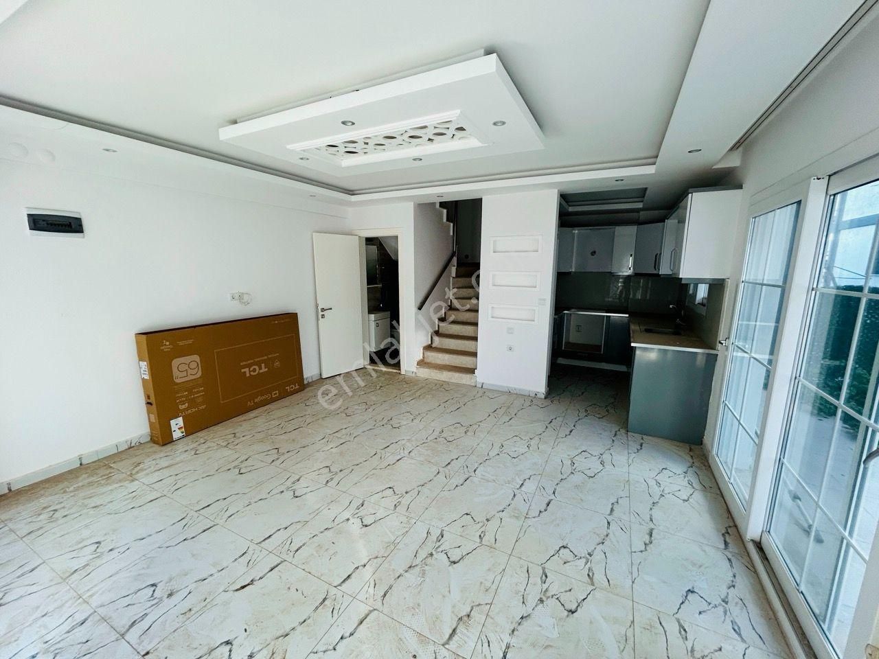 Didim'de Havuzlu Sitede Daire Fiyatına Villa 3+1 - Görsel 8