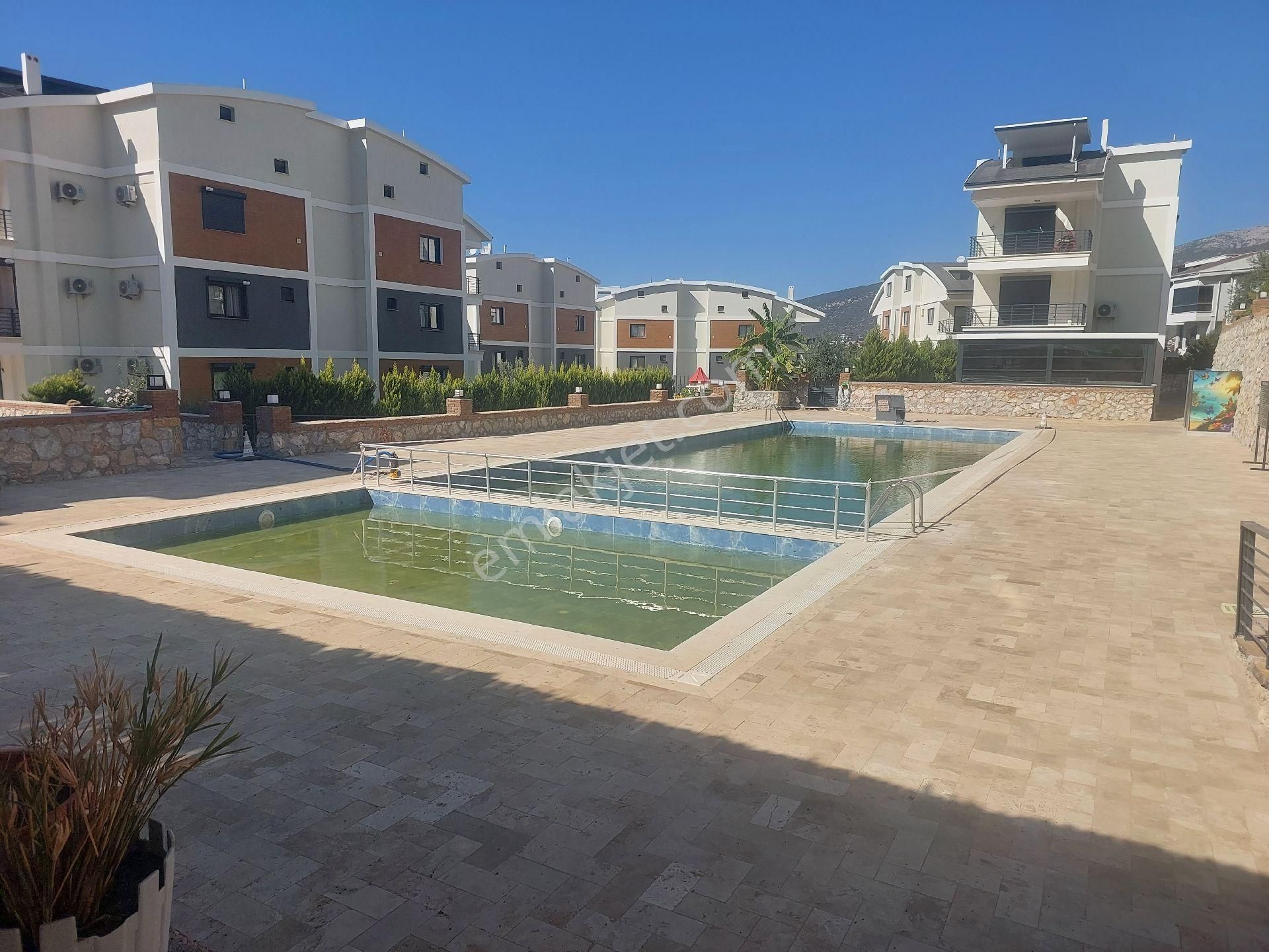 2+1 Site İçerisinde Havuzlu, Otoparklı Denize Yürüme Mesafesinde - Görsel 25