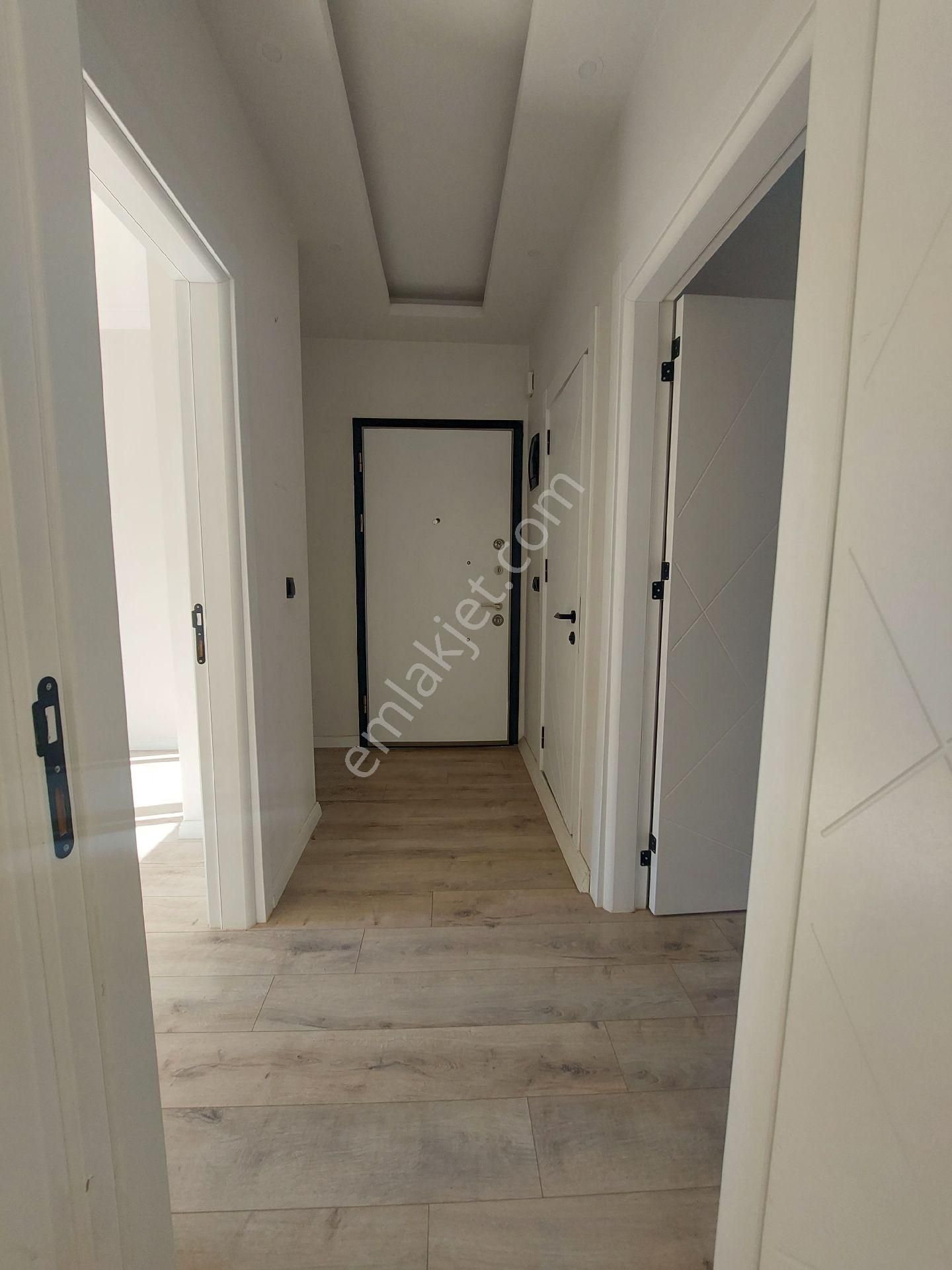 2+1 Site İçerisinde Havuzlu, Otoparklı Denize Yürüme Mesafesinde - Görsel 18