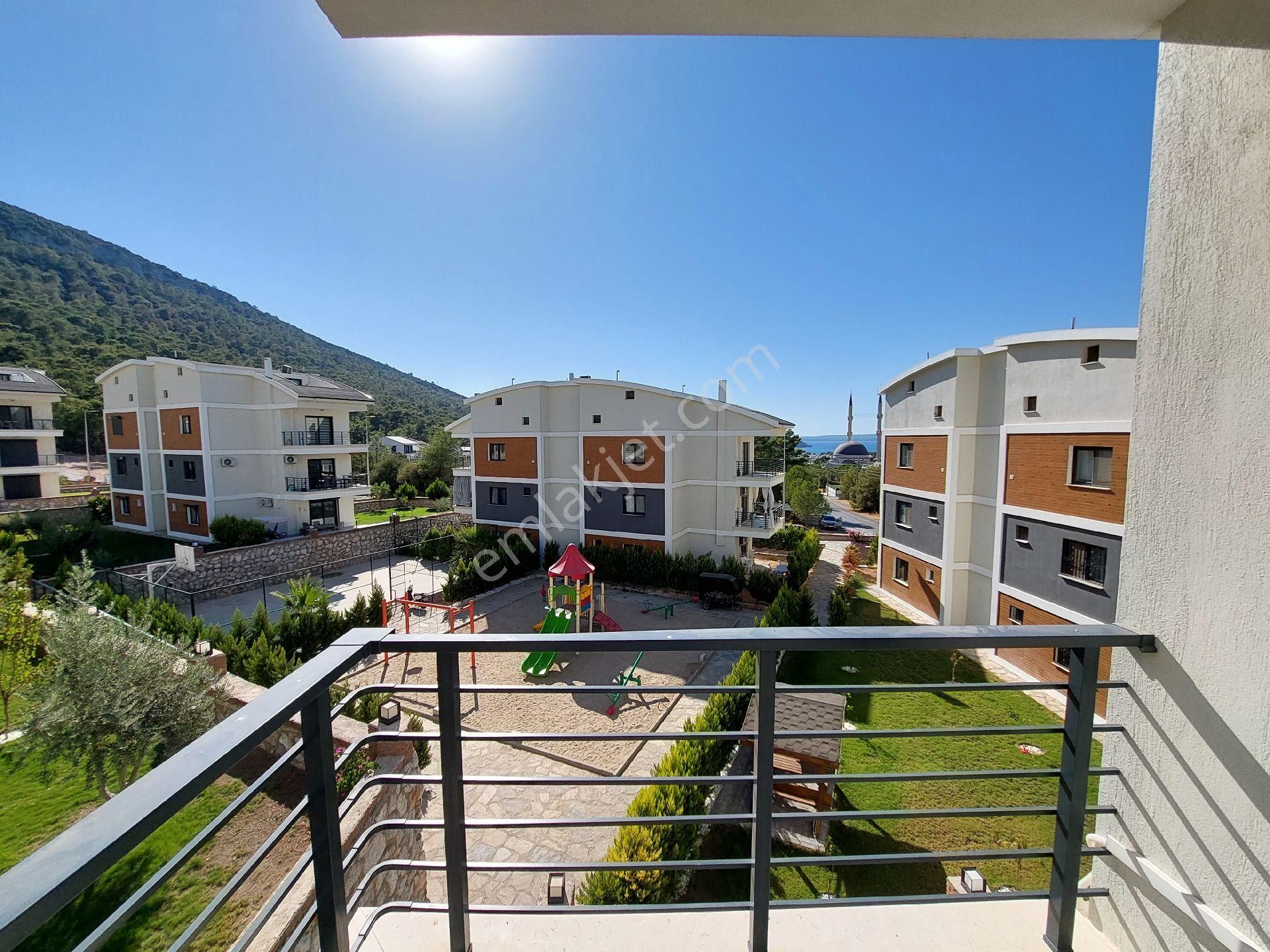 3+1 Dubleks Havuzlu, Otoparklı Site İçerisinde Denize Maksimum 1km Market Vebpaza