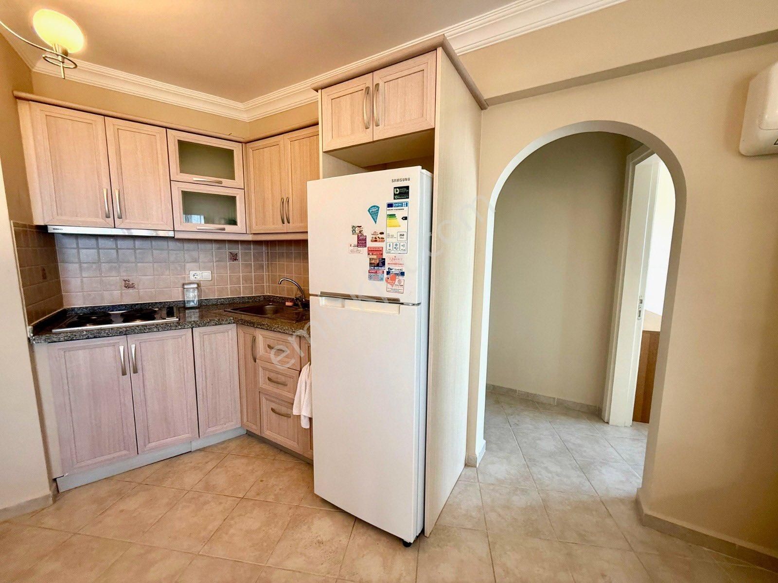 Full Deniz Manzaralı Daire Özel Plajlı Sitede Ön Blokta Köşe Ev Yatırım Fırsatı İndirimli Ev Acil - Görsel 6