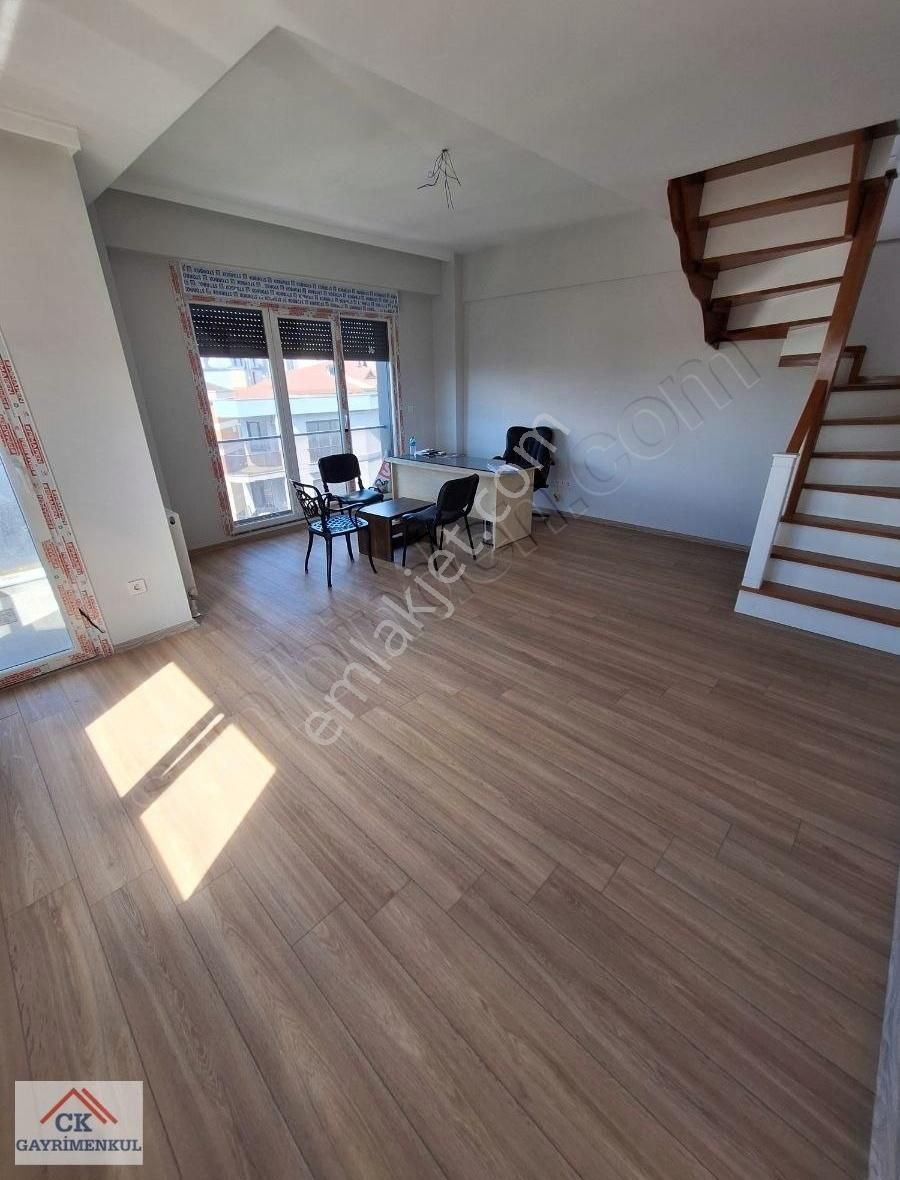 Ck'dan 5+2 180 M2 Net İskanlı Kat Mülkiyeti Alınmış Binada - Görsel 3