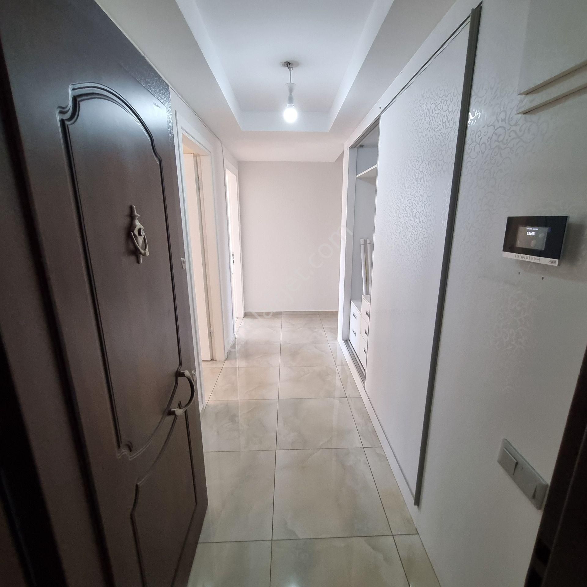 Mavişehir’in En Elit Sitesi Karya Evlerinde Havuz Manzaralı Kiracısız Satılık 3+1 Daire - Görsel 2