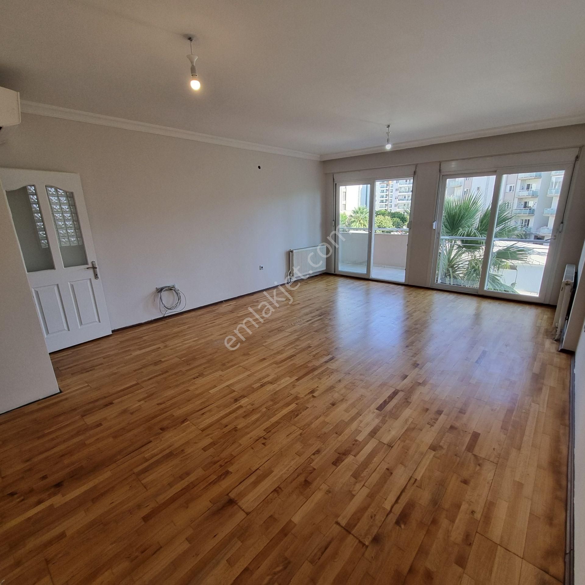 Mavişehir’in En Elit Sitesi Karya Evlerinde Havuz Manzaralı Kiracısız Satılık 3+1 Daire - Görsel 9