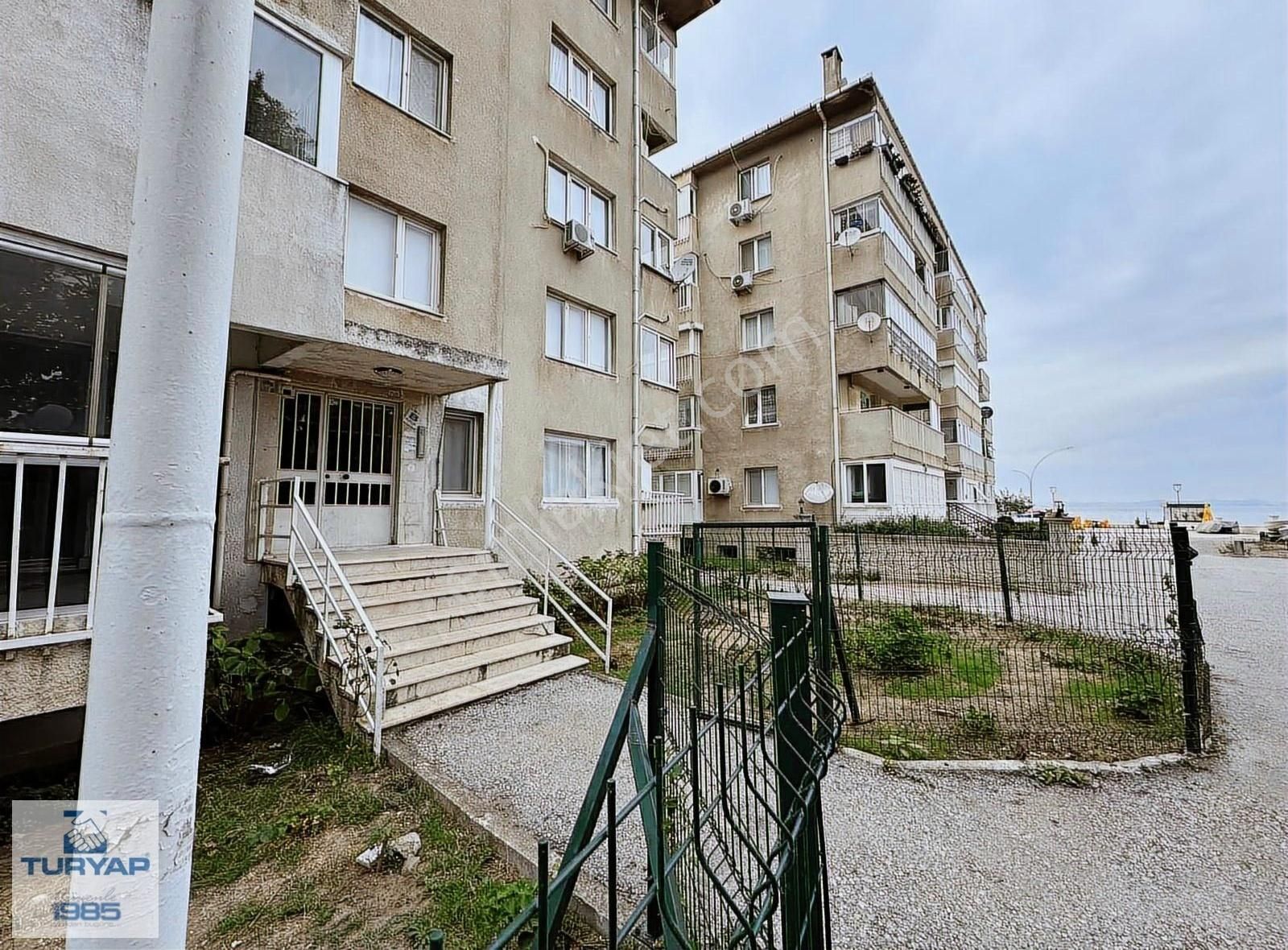 Çiftlikköy Sahilde Deniz Manzaralı Satılık Daire - Görsel 4