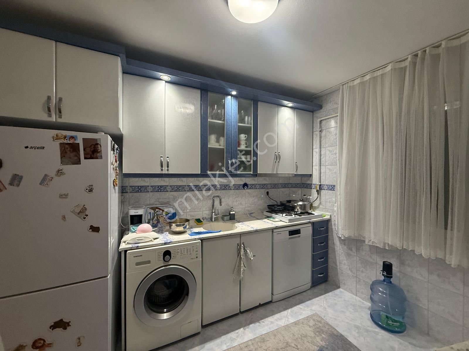 Şemsipaşada Tramvayın Dibinde Acil Satılık 3+1 Fırsat Daire!!! - Görsel 11