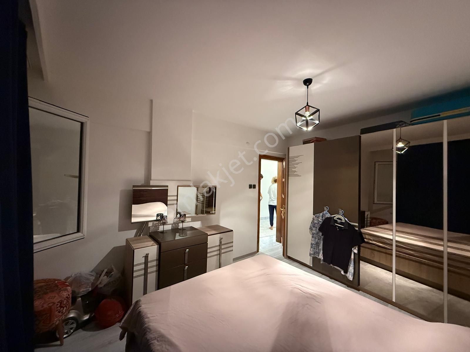 Şemsipaşada Tramvayın Dibinde Acil Satılık 3+1 Fırsat Daire!!! - Görsel 12