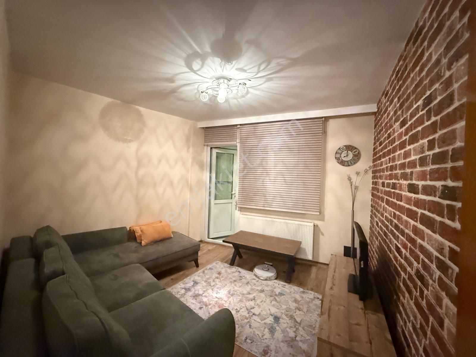 Şemsipaşada Tramvayın Dibinde Acil Satılık 3+1 Fırsat Daire!!! - Görsel 16