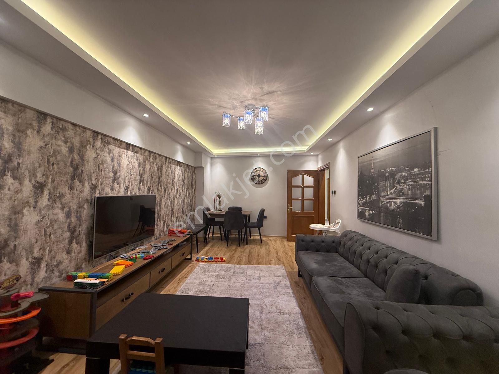 Şemsipaşada Tramvayın Dibinde Acil Satılık 3+1 Fırsat Daire!!! - Görsel 8