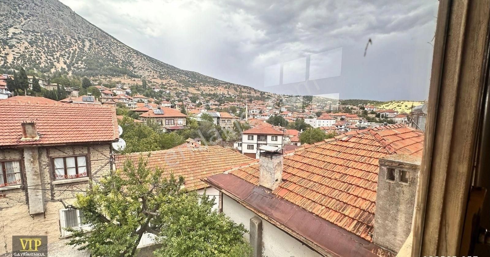 Vip Gayrimenkul'den Karyağdı Mah.2 Katlı Bahçeli Müstakil Ev - Görsel 11