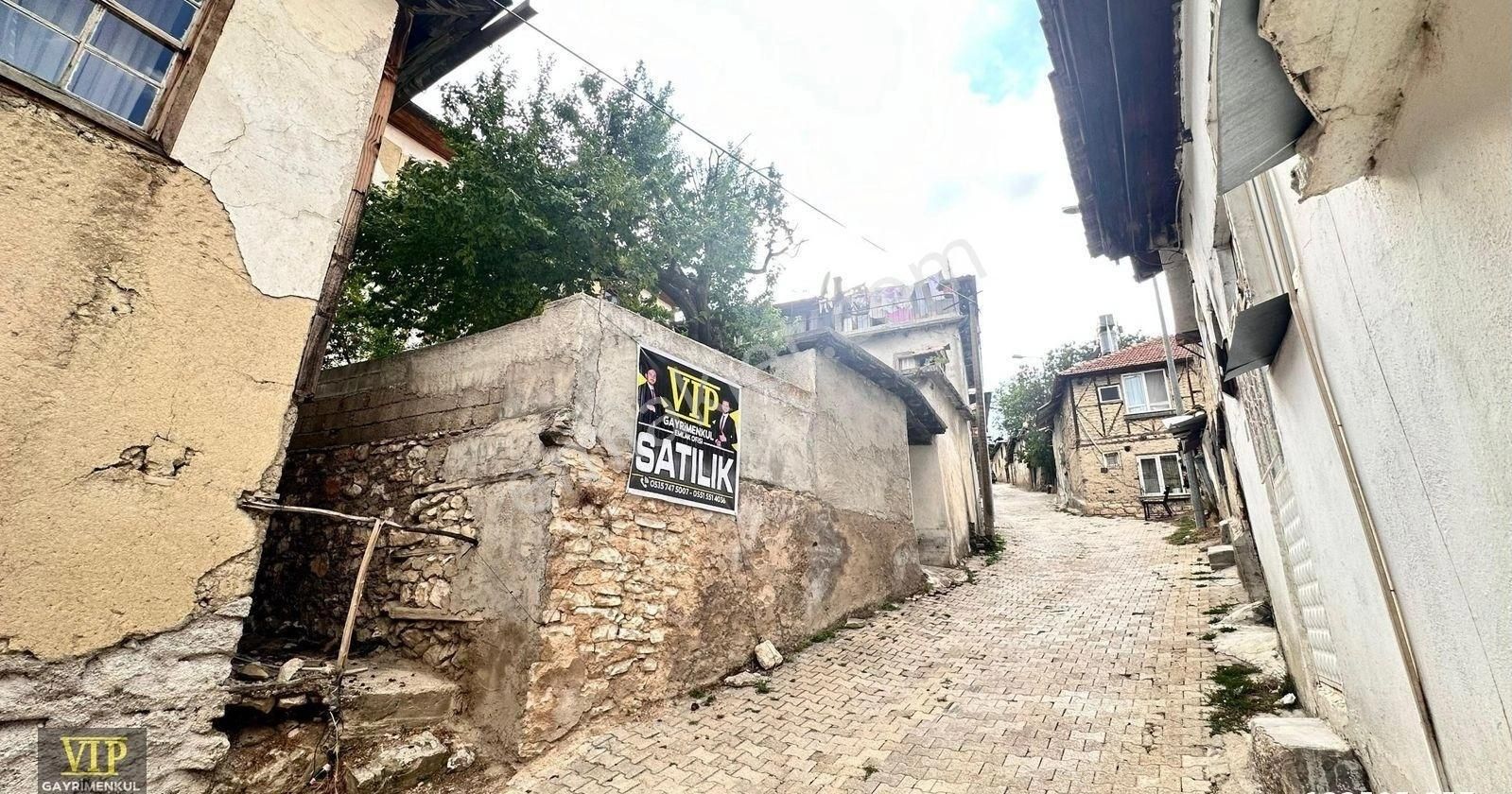 Vip Gayrimenkul'den Karyağdı Mah.2 Katlı Bahçeli Müstakil Ev - Görsel 9