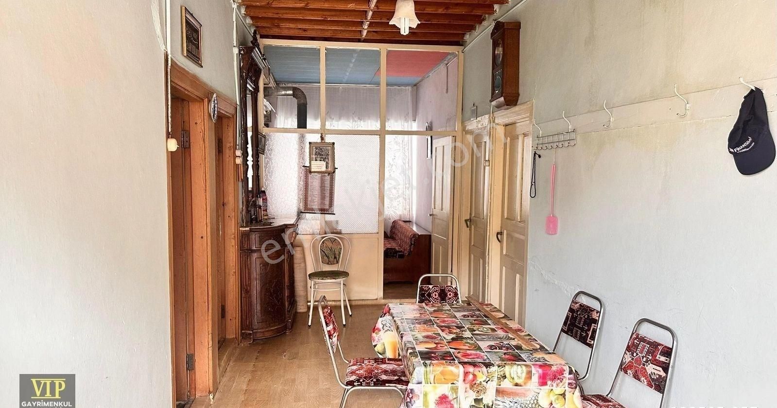 Vip Gayrimenkul'den Karyağdı Mah.2 Katlı Bahçeli Müstakil Ev - Görsel 3