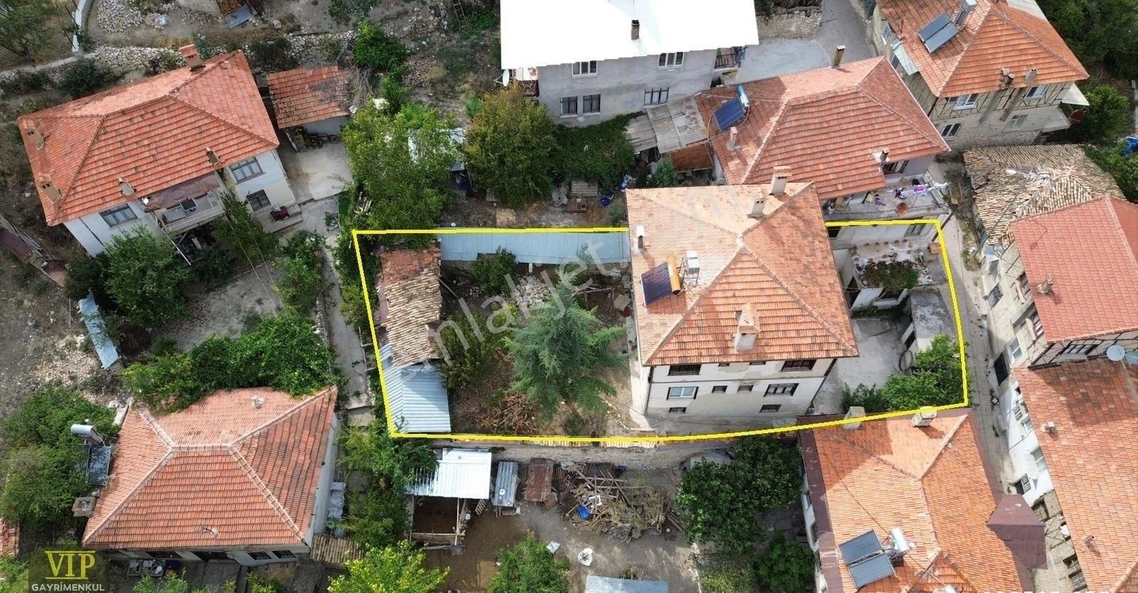 Vip Gayrimenkul'den Karyağdı Mah.2 Katlı Bahçeli Müstakil Ev - Görsel 17