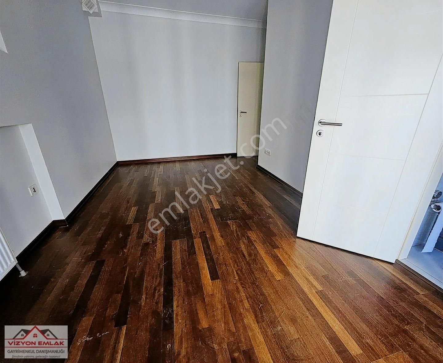 Suadiye Bağdat Cad. 1 Dk. Ara Katta 3+1 135 M² Kombili - Görsel 9