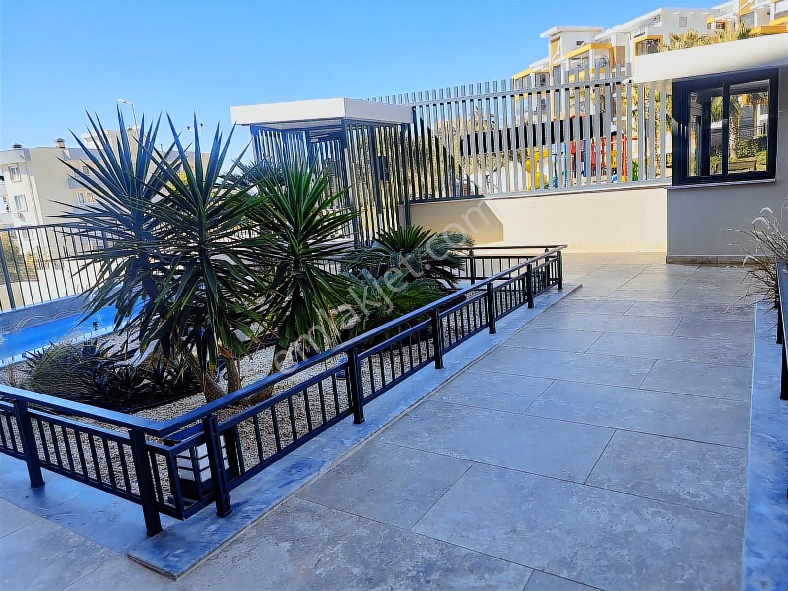 Ege Mah. Deniz Manzaralı Sıfır 3+1 Daire - Görsel 9