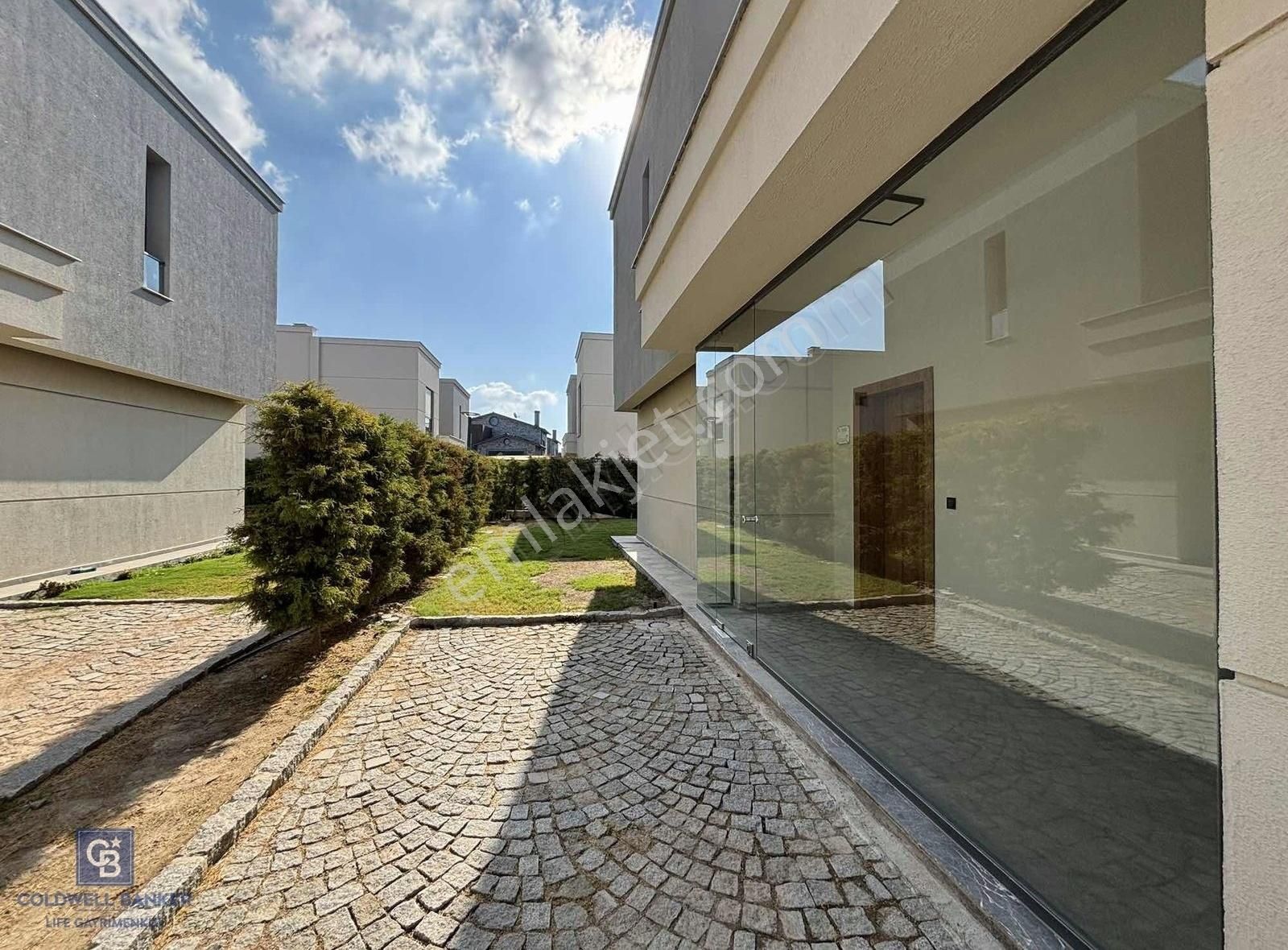 Sasalıda 5+1 Müstakil Havuzlu Kiralık Villa - Görsel 18