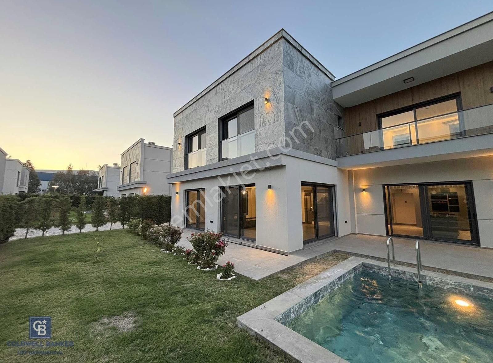 Sasalıda 5+1 Müstakil Havuzlu Kiralık Villa - Görsel 12