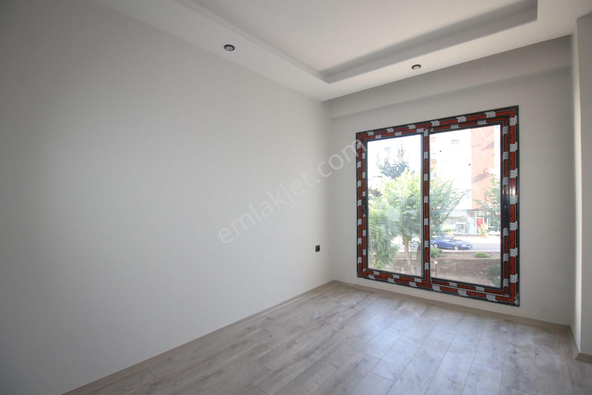 Retro'dan Kaliteli İşçiliğin Şık Tasarımıyla Birleştiği 2+1 - Görsel 7