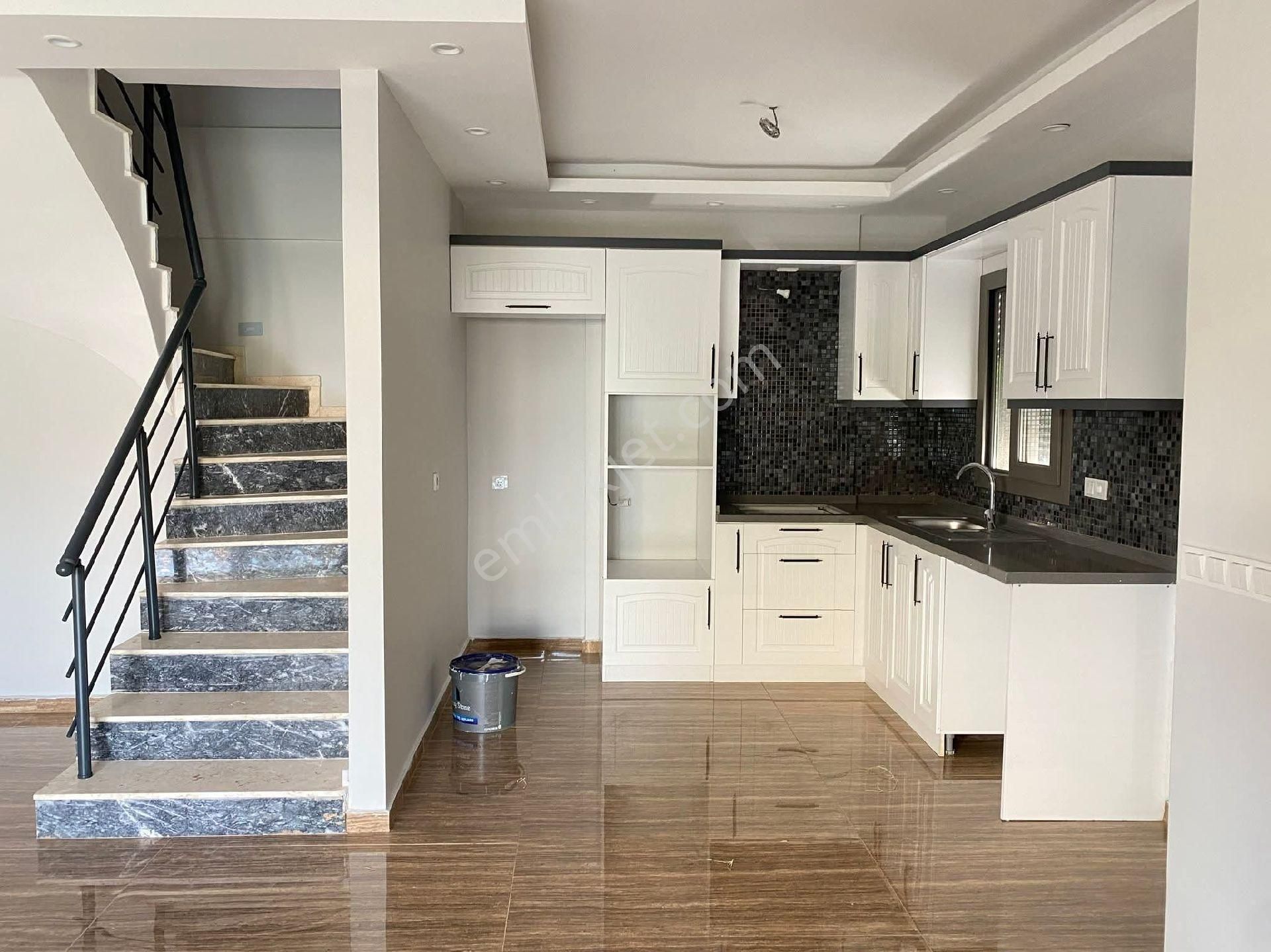 Gözütok Mimarlık Emlak 'tan Denize Yürüme Mesafesinde Sıfır Villa - Görsel 24