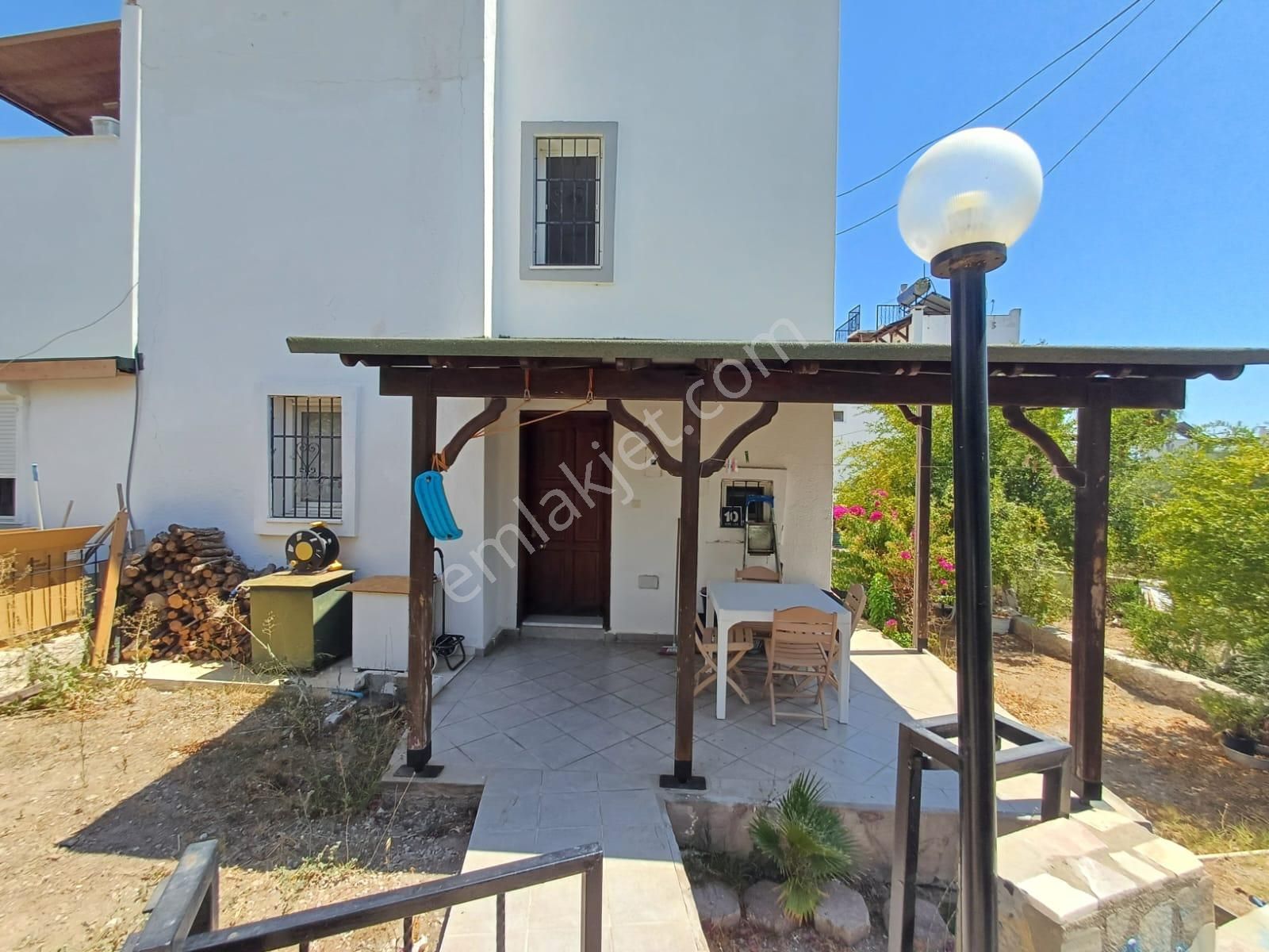 Yahşi Sahile 300 Mt Plajlı Sitede Geniş Bahçe Kullanımlı Villa - Görsel 5