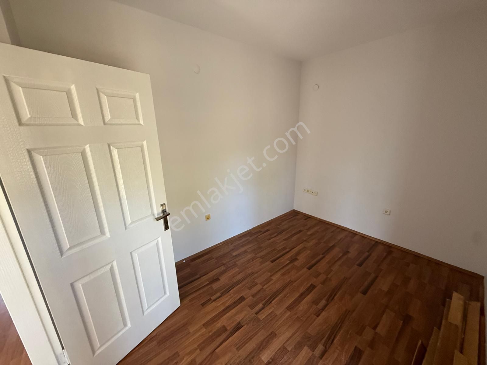 Emek Emlak'tan İlimtepe Atakent Sit.de Kiralık 3+1 Villa - Görsel 22