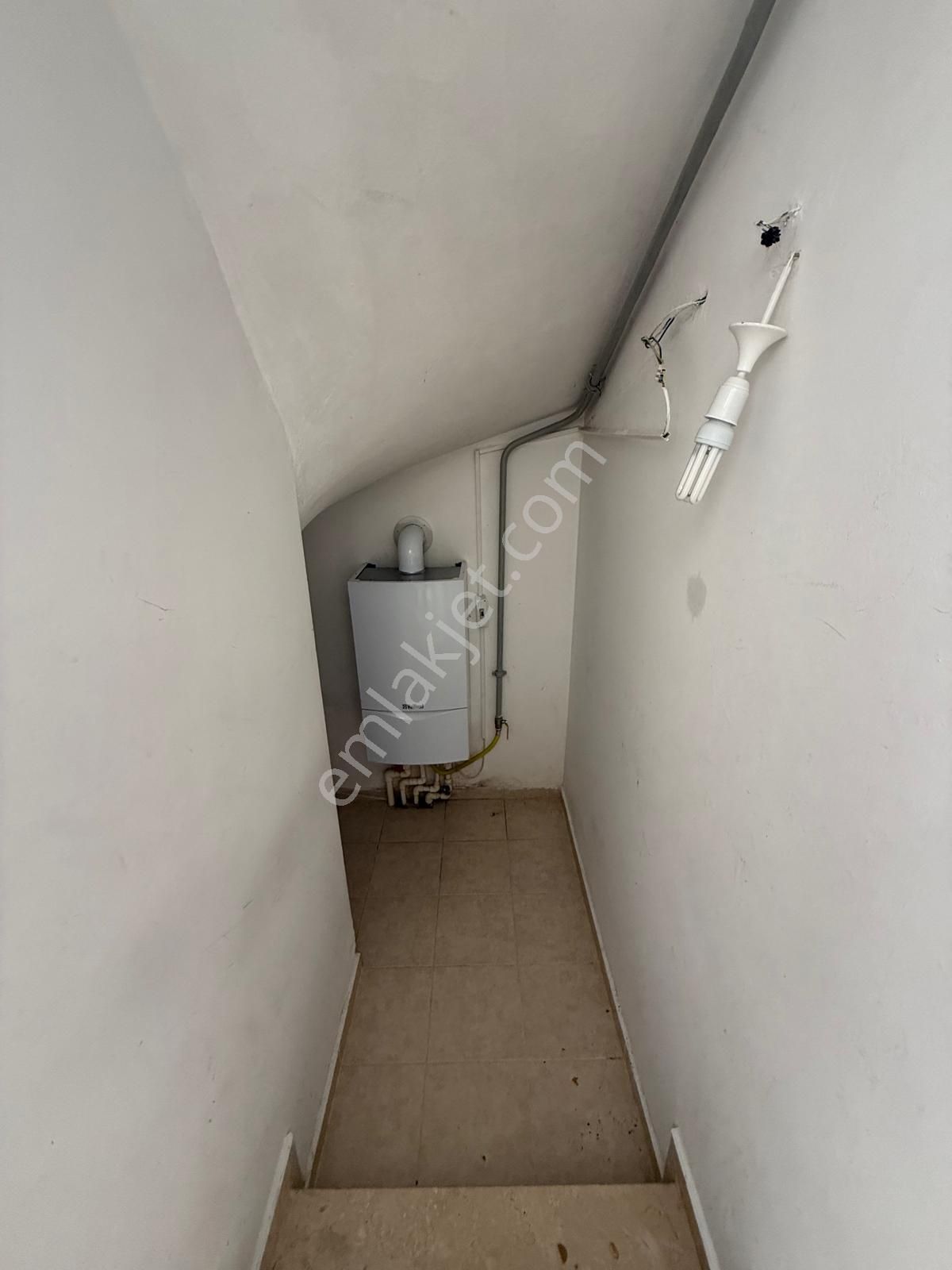 Emek Emlak'tan İlimtepe Atakent Sit.de Kiralık 3+1 Villa - Görsel 15