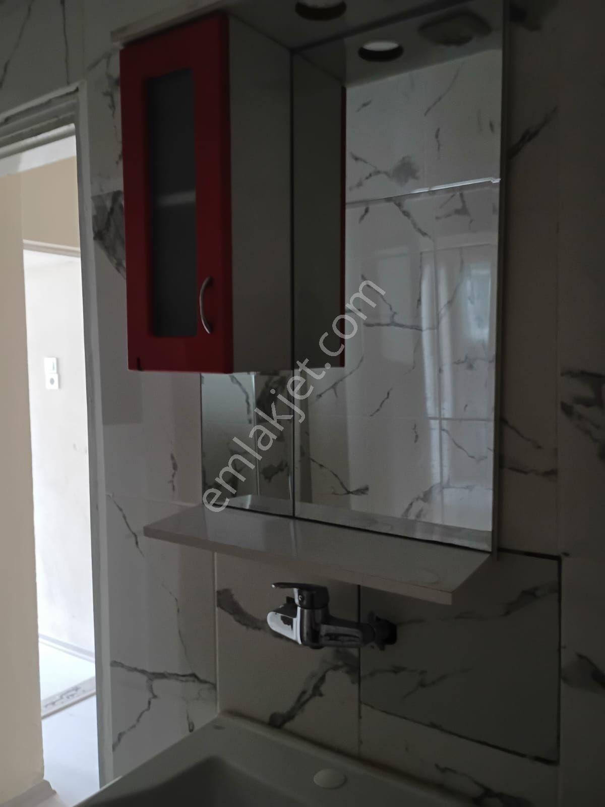 İncirli Caddesinde Geniş Teraslı 2+1 Daire - Görsel 7