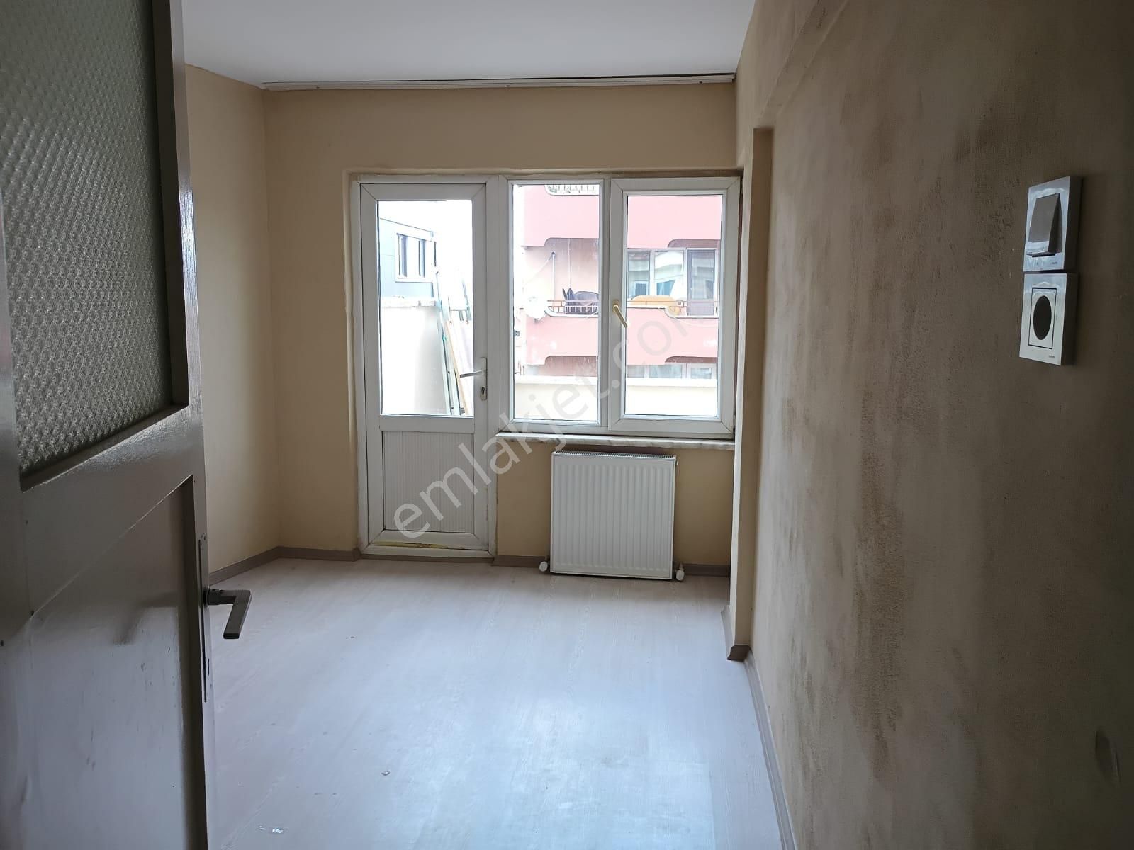 İncirli Caddesinde Geniş Teraslı 2+1 Daire - Görsel 12