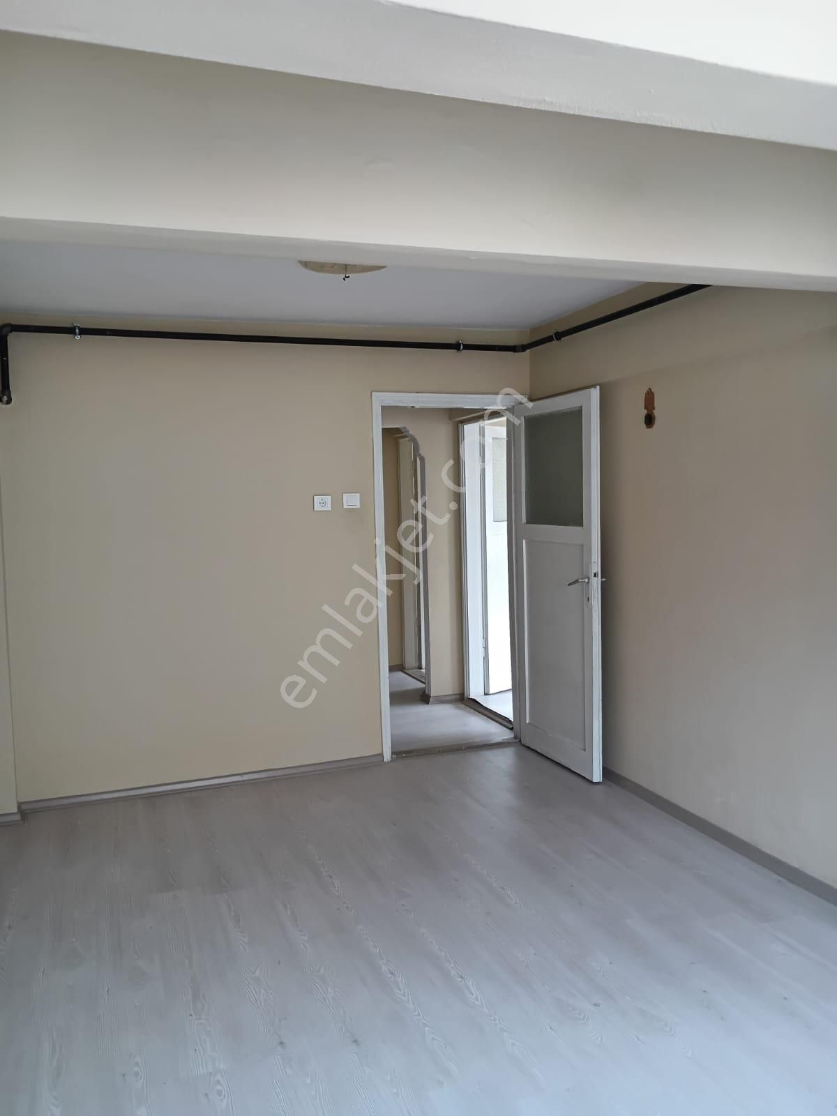 İncirli Caddesinde Geniş Teraslı 2+1 Daire - Görsel 8