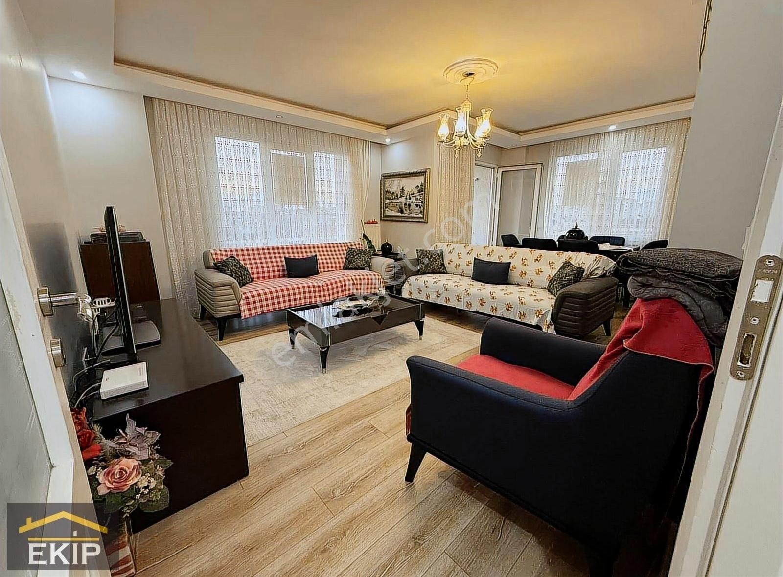 Ekip Gayrimenkul'den Mehmet Aktif Mahallesinde 135 M2arakat 3+1 - Görsel 2