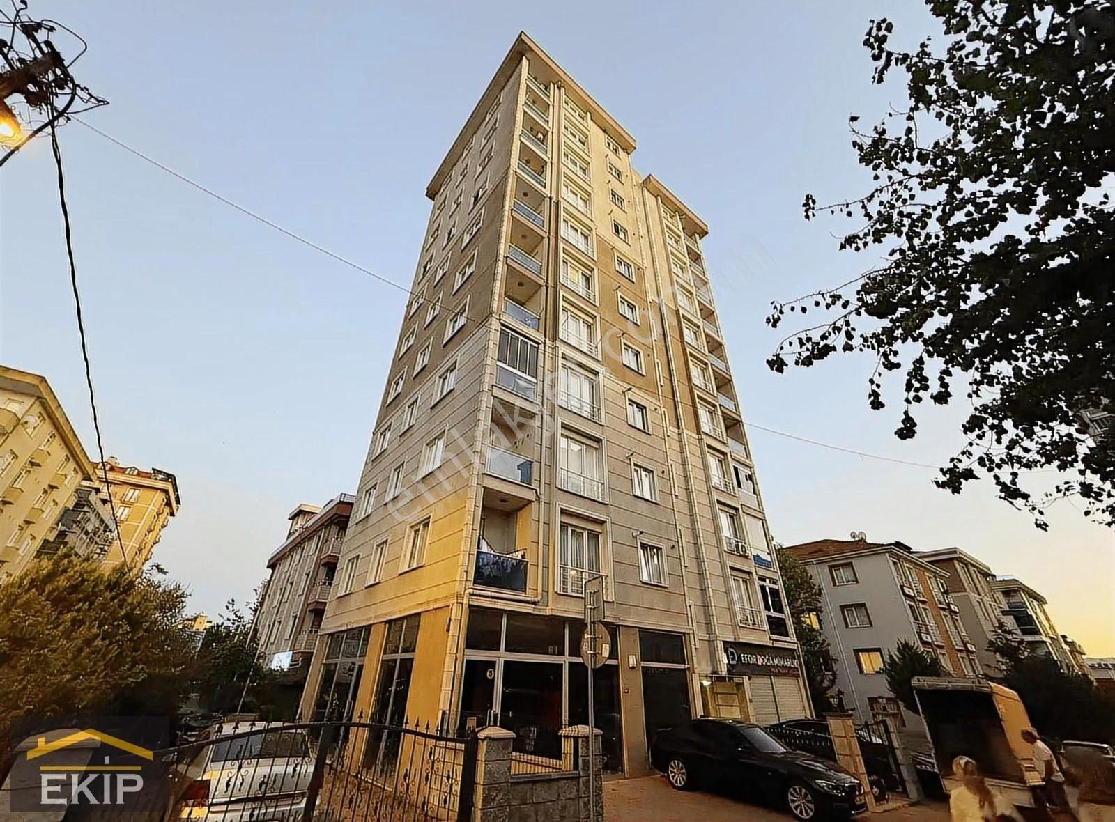 Ekip Gayrimenkul'den Mehmet Aktif Mahallesinde 135 M2arakat 3+1 - Görsel 1