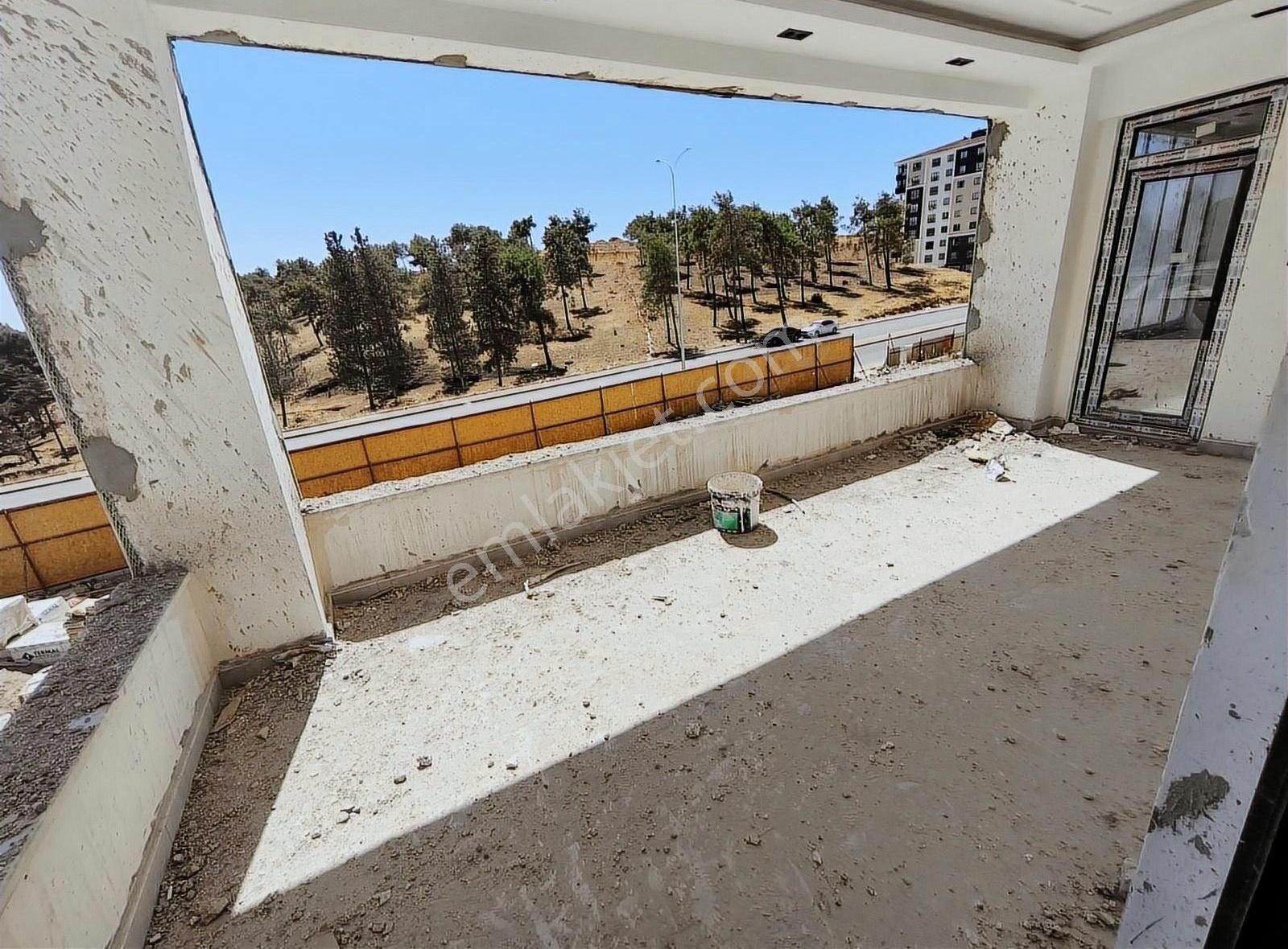 Seyran Emlak'tan Merkezi Konumda Fırsat 3.5+1 Daire - Görsel 7