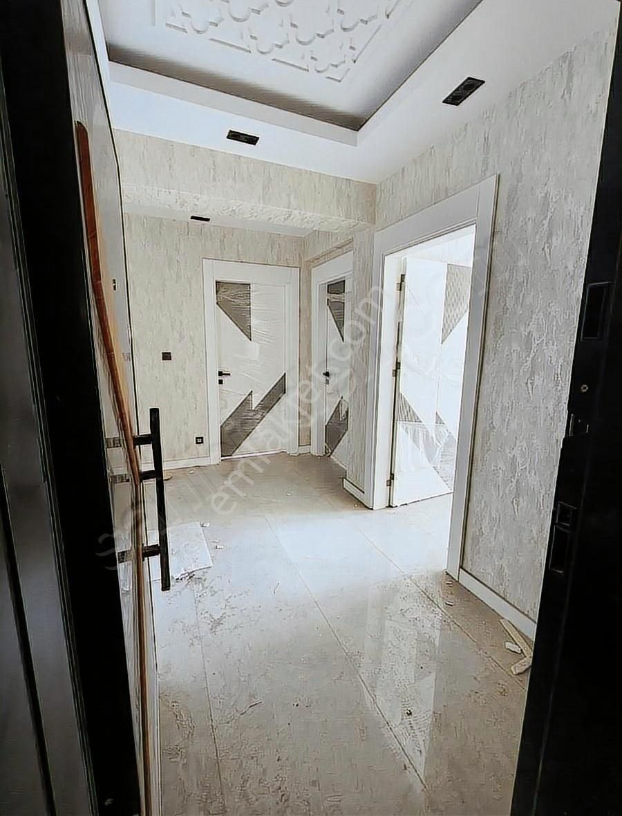 Seyran Emlak'tan Merkezi Konumda Fırsat 3.5+1 Daire - Görsel 14