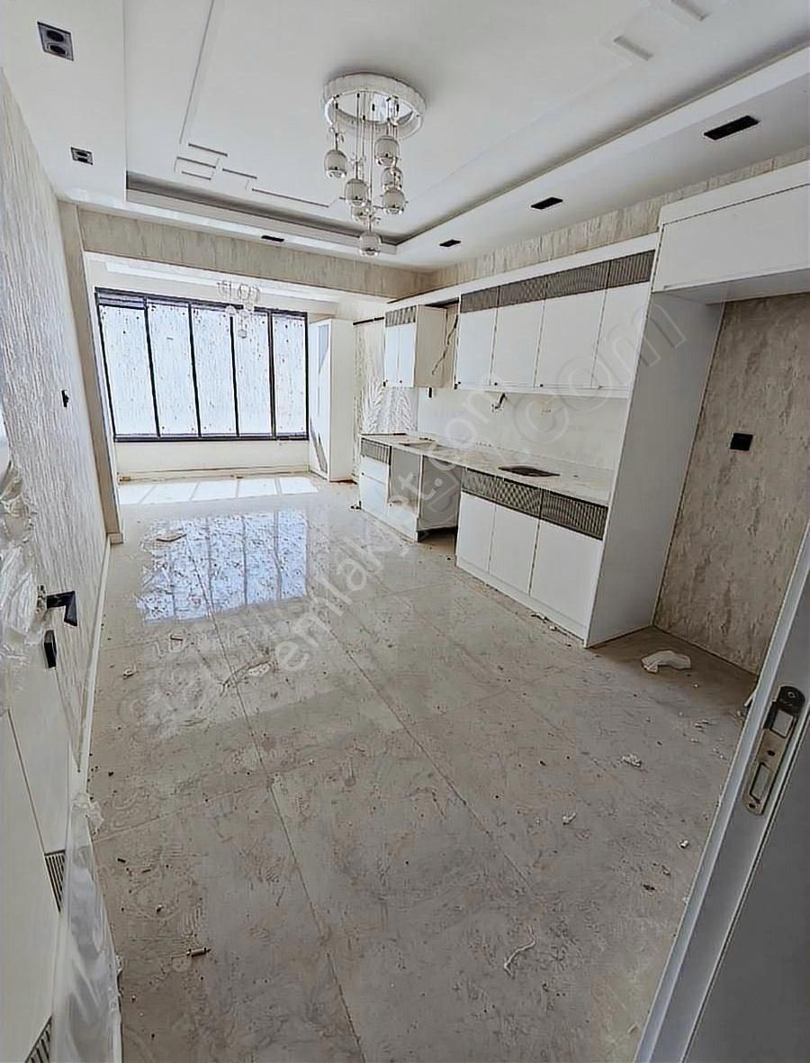 Seyran Emlak'tan Merkezi Konumda Fırsat 3.5+1 Daire - Görsel 10