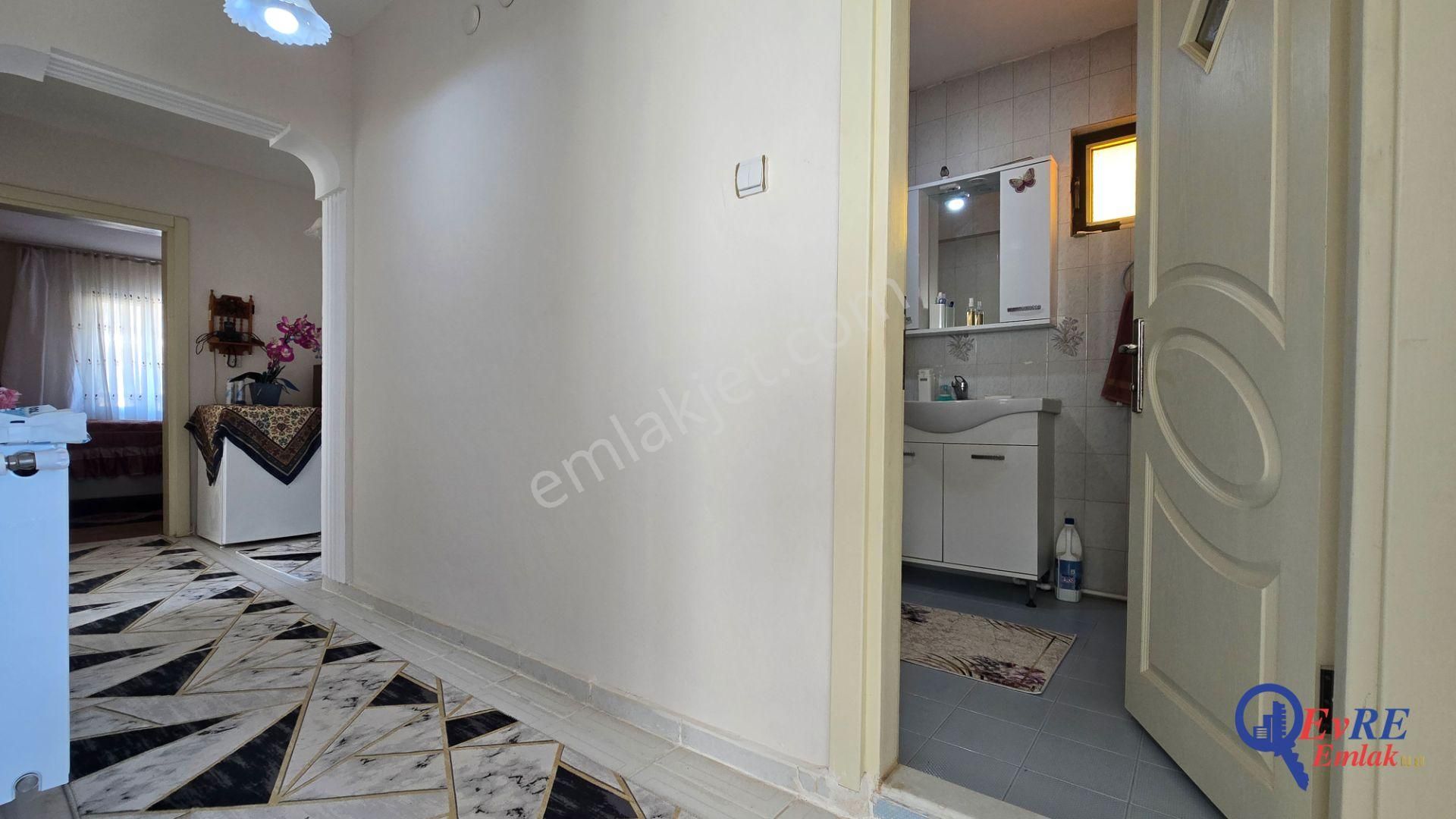 Evre Emlaktan İki Daire 6+2 Komple Satılık Müstakil Bina 444 M2 - Görsel 14