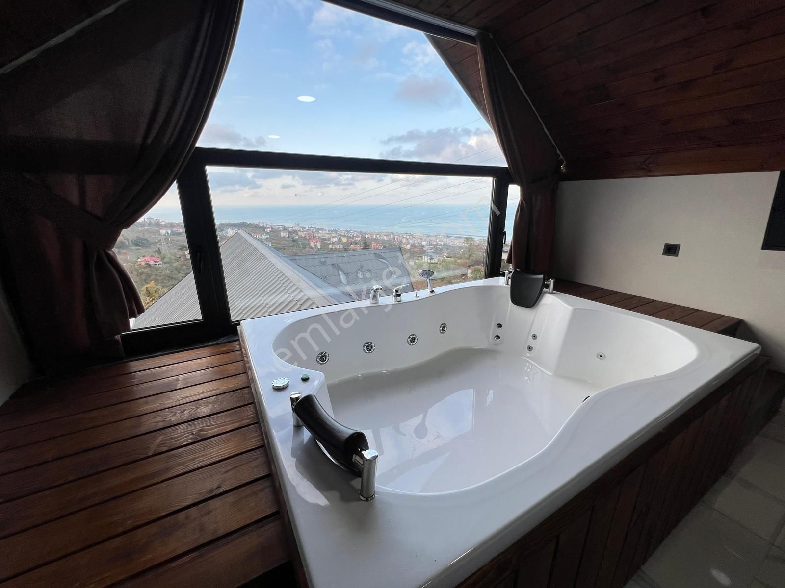 Trabzon'da Kiralık Havuzlu Villa (1 Haziran Çıkışlı) - Görsel 4