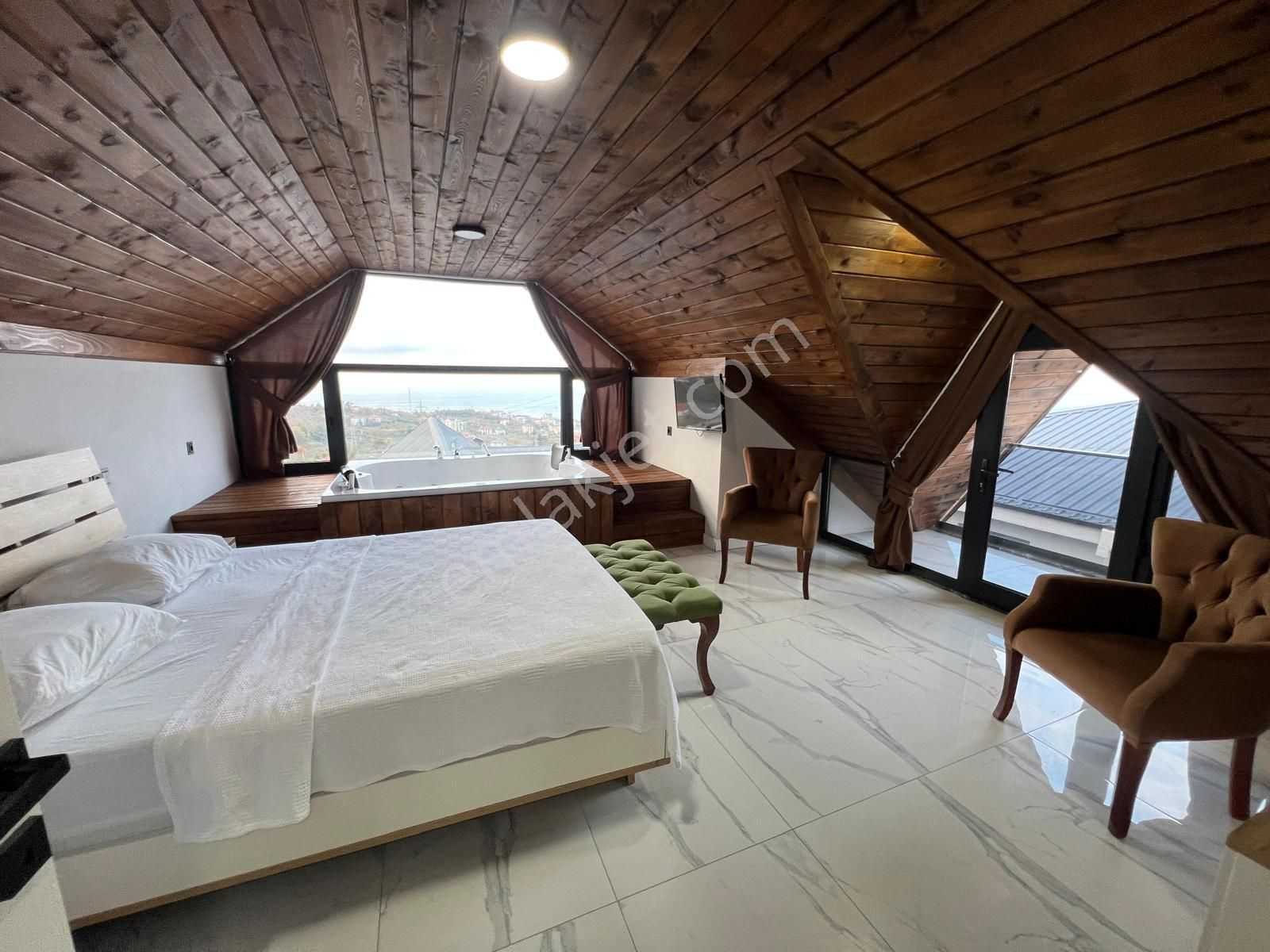 Trabzon'da Kiralık Havuzlu Villa (1 Haziran Çıkışlı) - Görsel 9