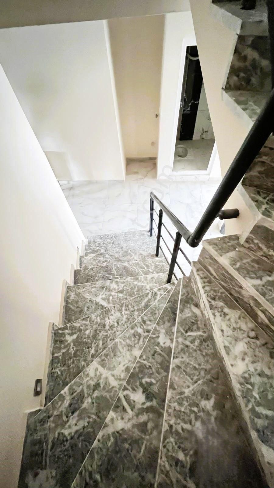 İnegöl'de 7+1 Fırsat Sıfır Satılık Dubleks Daire - Görsel 11